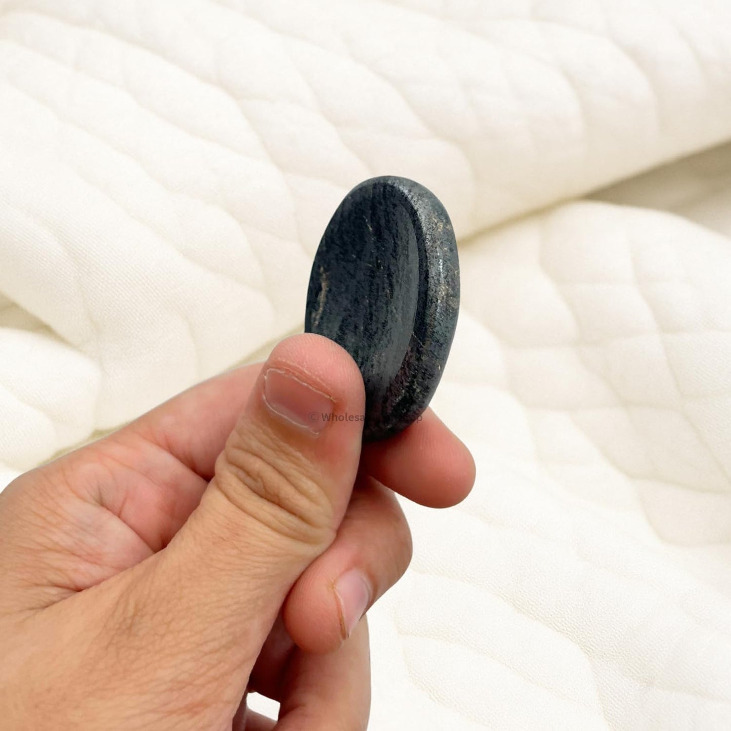 GEMSCITE Hematite Thumb Worry Stones Metaphysical Gemstone Crystal Healing Reiki Men Women Gift FENG Shui Positive Energy Love Wellness Palm Stones Wicca Powerful