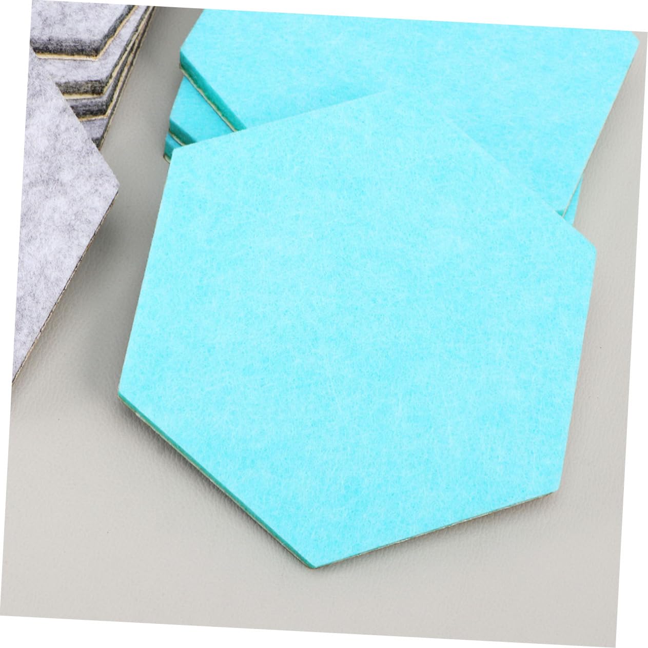 Homoyoyo 20pcs Hexagon Felt Wall Stickers Adhesive Decorative Wool Felt Board for Home and Classroom Use Mint Grey Creative Wall Decor for Office Classroom Spaces