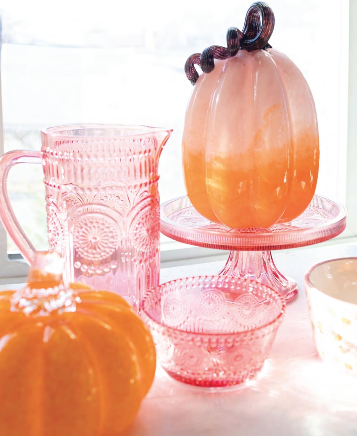 Boston International Vintage-Inspired Glass Cake Stand Round Pedestal for Desserts Cupcakes & Pie, 8.25" x 3.5", Pink Codi