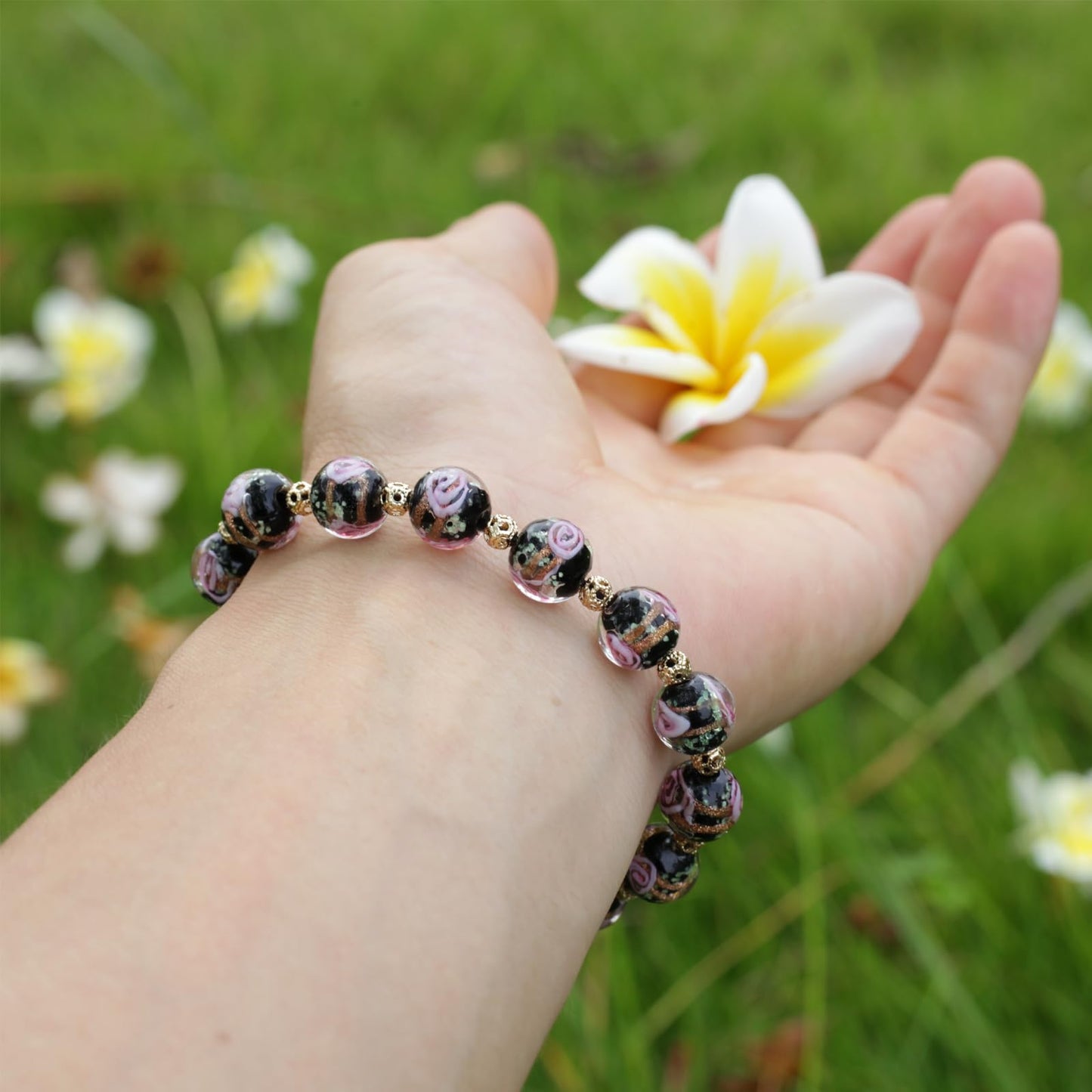 grehapas Rose luminous Beaded Stretch Bracelet for Women, Glowing Luminous Healing Crystal Glass Bracelet Jewelry for Women