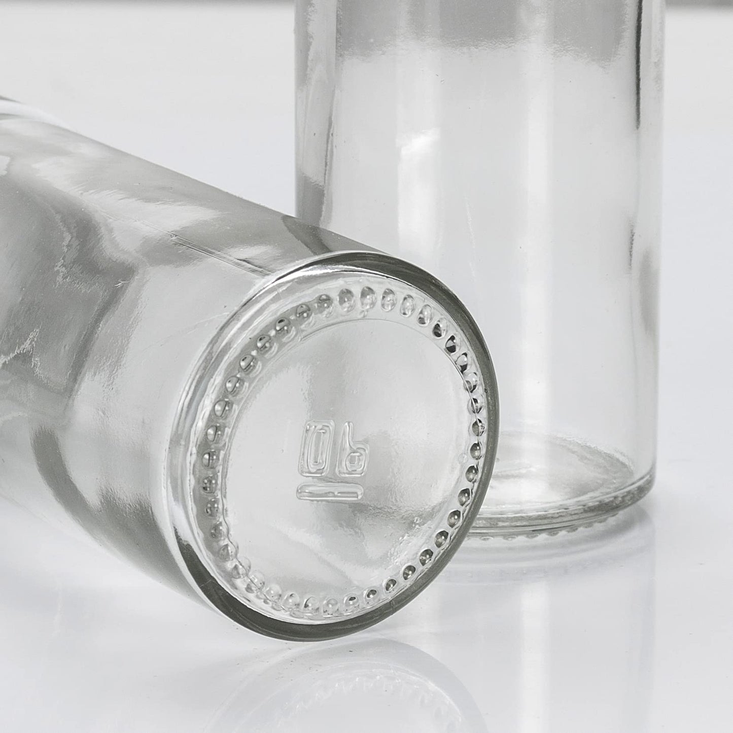 2 Pcs Glass Spice Jars/Bottles - 3oz Empty Round Spice Containers with Airtight Metal Caps with Shaker Lids (2, clear)