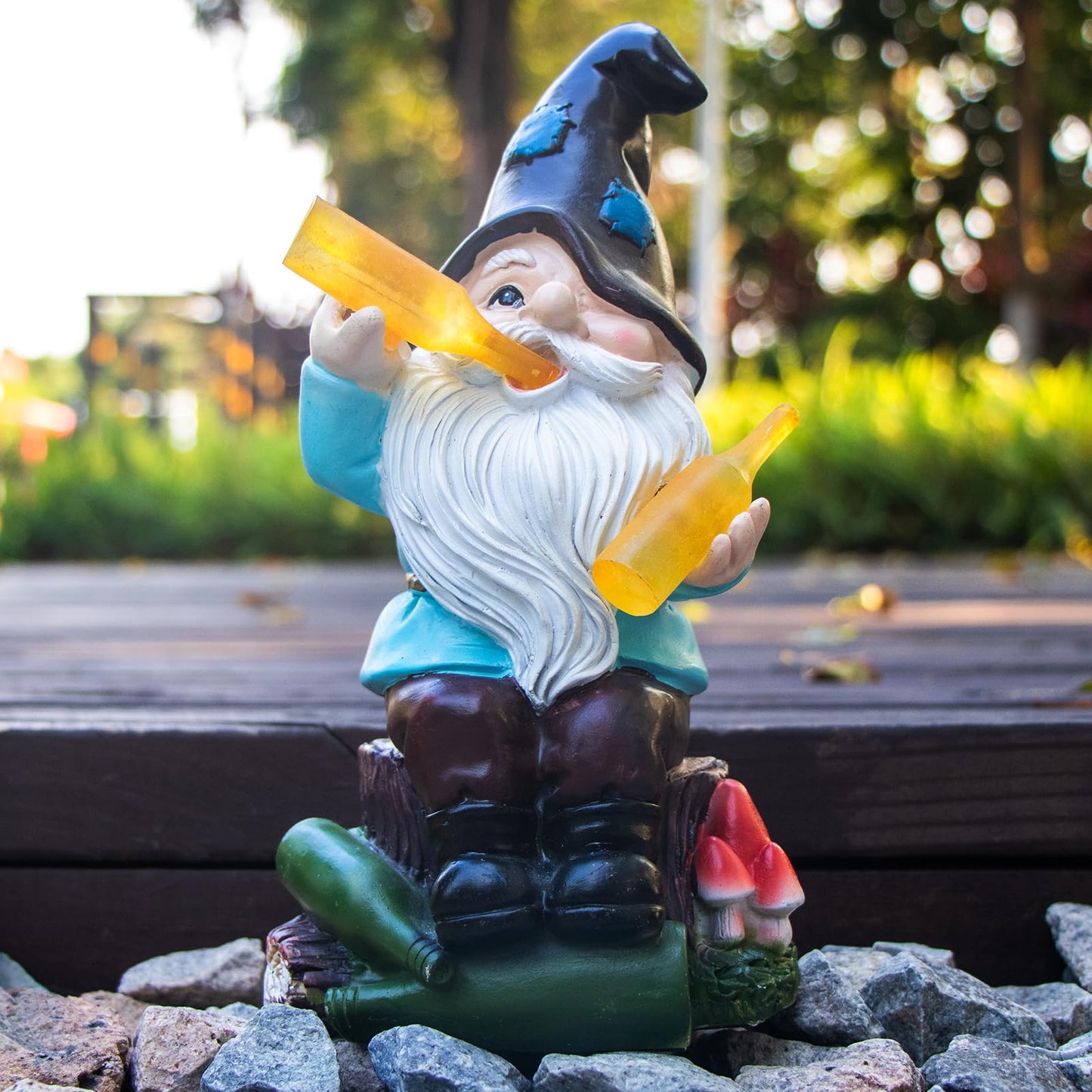 DKJOCKY Gnome Garden Decor Statue with Solar Light Lantern,Birthday Gifts for Women Mom Grandma,Funny Waterproof Resin Figurine Outdoor Decorations for Yard Patio Lawn Balcony Porch