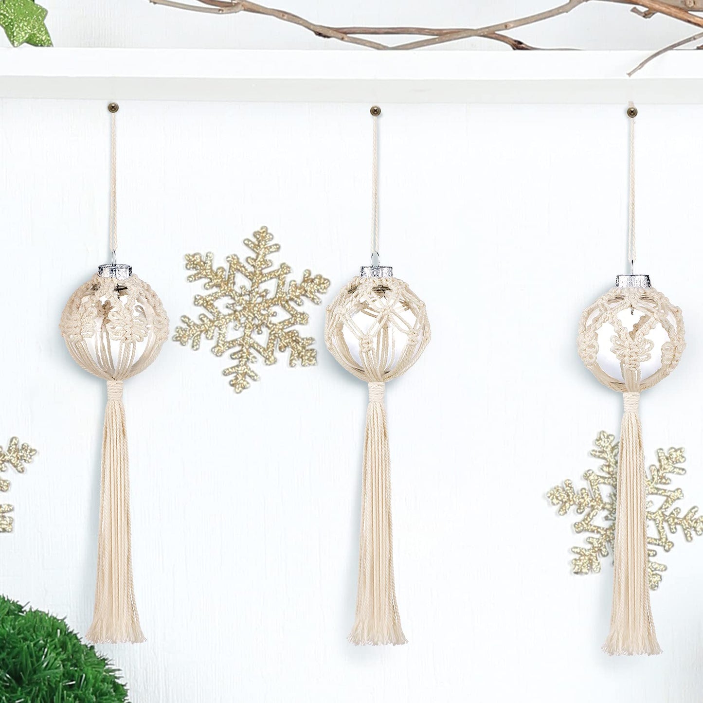 Marsui 6 Pieces Macrame Christmas Ball Ornaments Boho Wall Snowflake Woven Decorations Christmas Tree Hanging Crafts for Party Bedroom Kitchen Indoor(White)