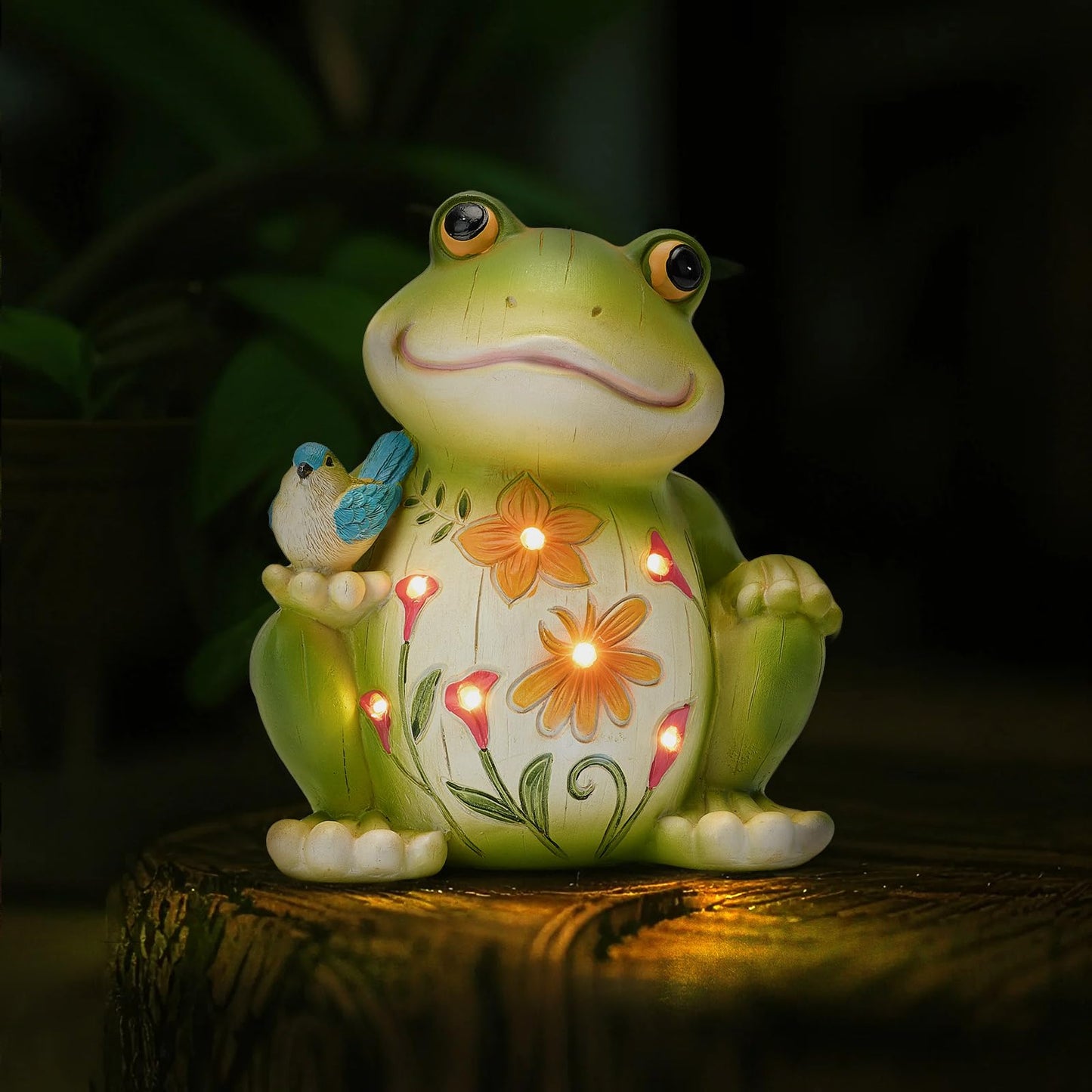 ZioWio Solar Garden Frog Decor Outdoor Statue - Frog with LED Waterproof Sculptures Lights, Cute Pond/Yard Statues Outside Decoration, Home, Lawn, Patio, Resin Animal Ornament, Women/Gardening Gift