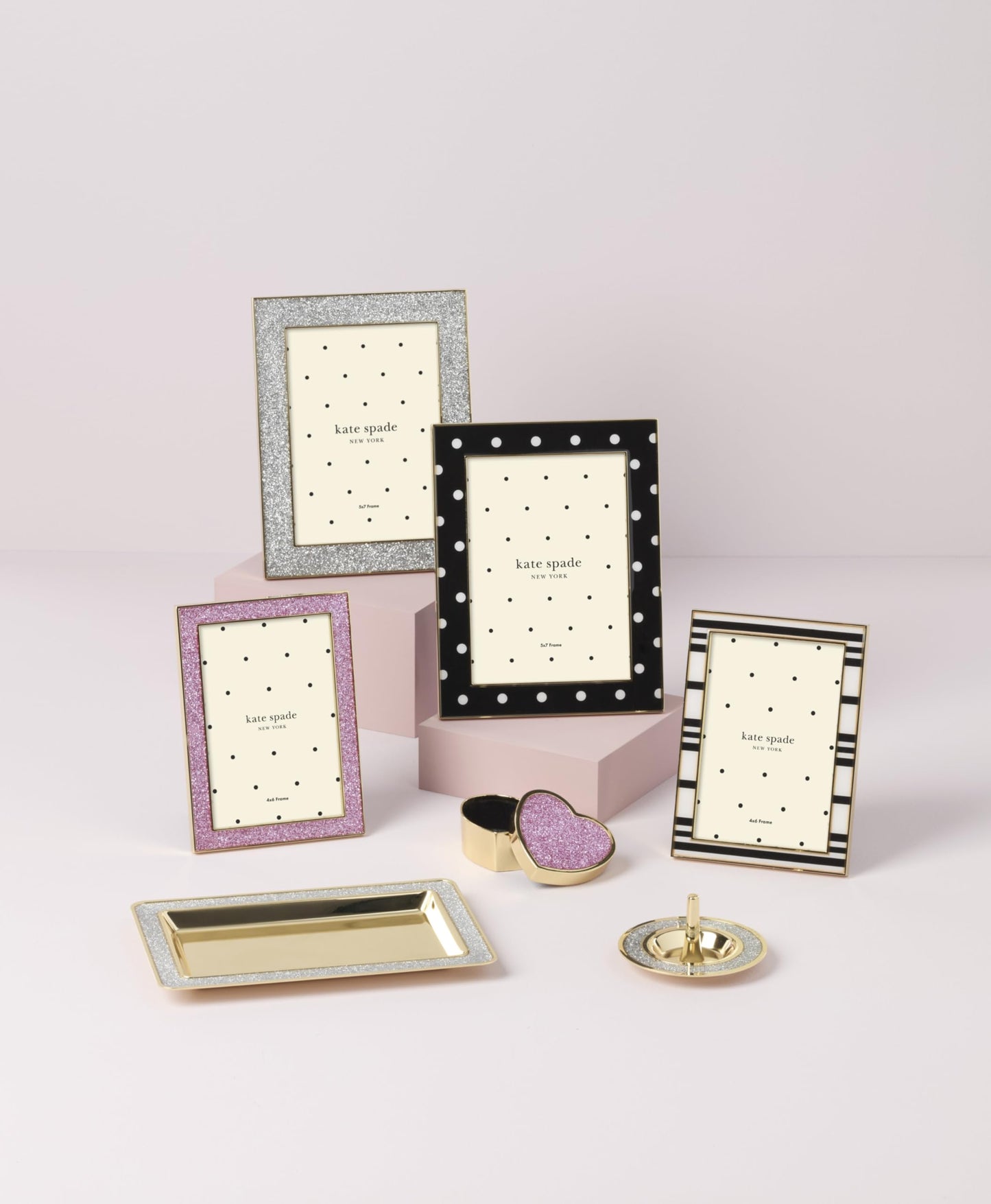 kate spade new york 897452 Sitting Pretty Pink Glitter Ring Dish