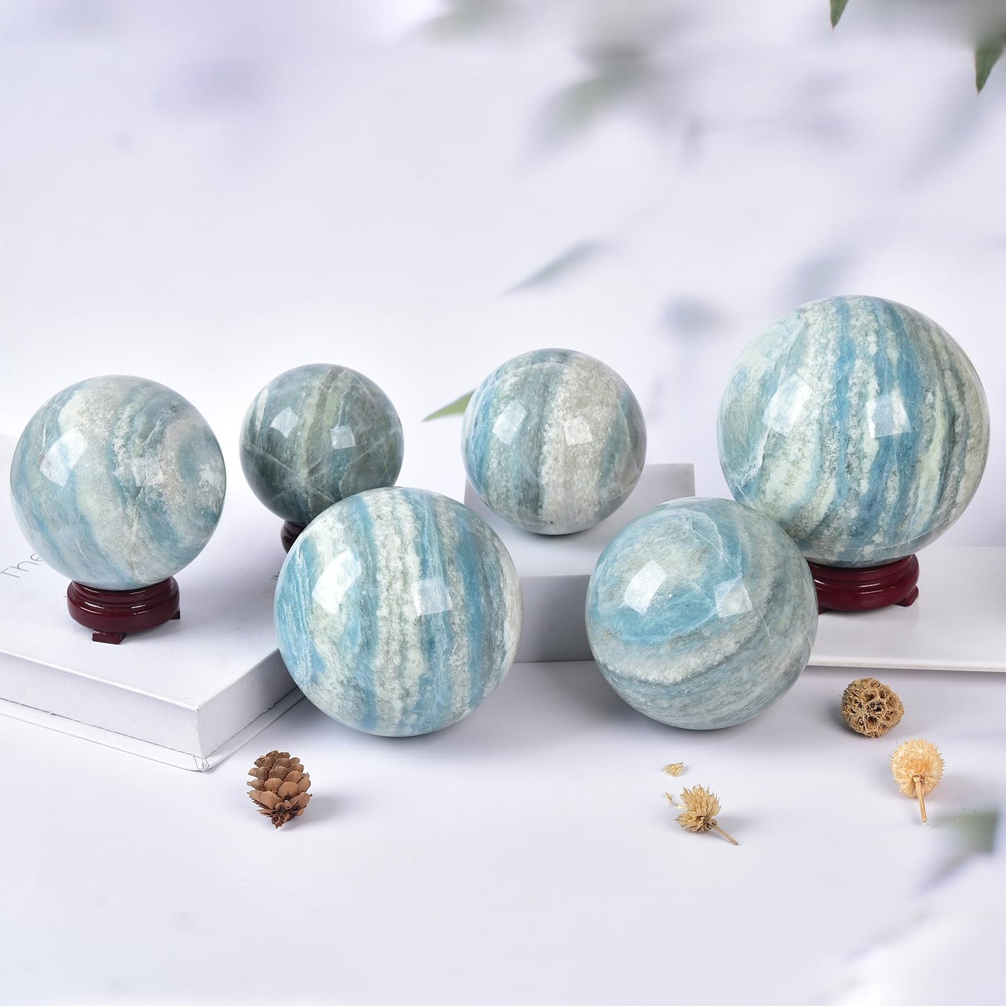 JIC Gem Natural Trolleite Crystal Ball Sphere Blue Healing Crystal Gemstone Ball with Display Stand Home Decor Meditation Grid Energy Balance (50-60mm)