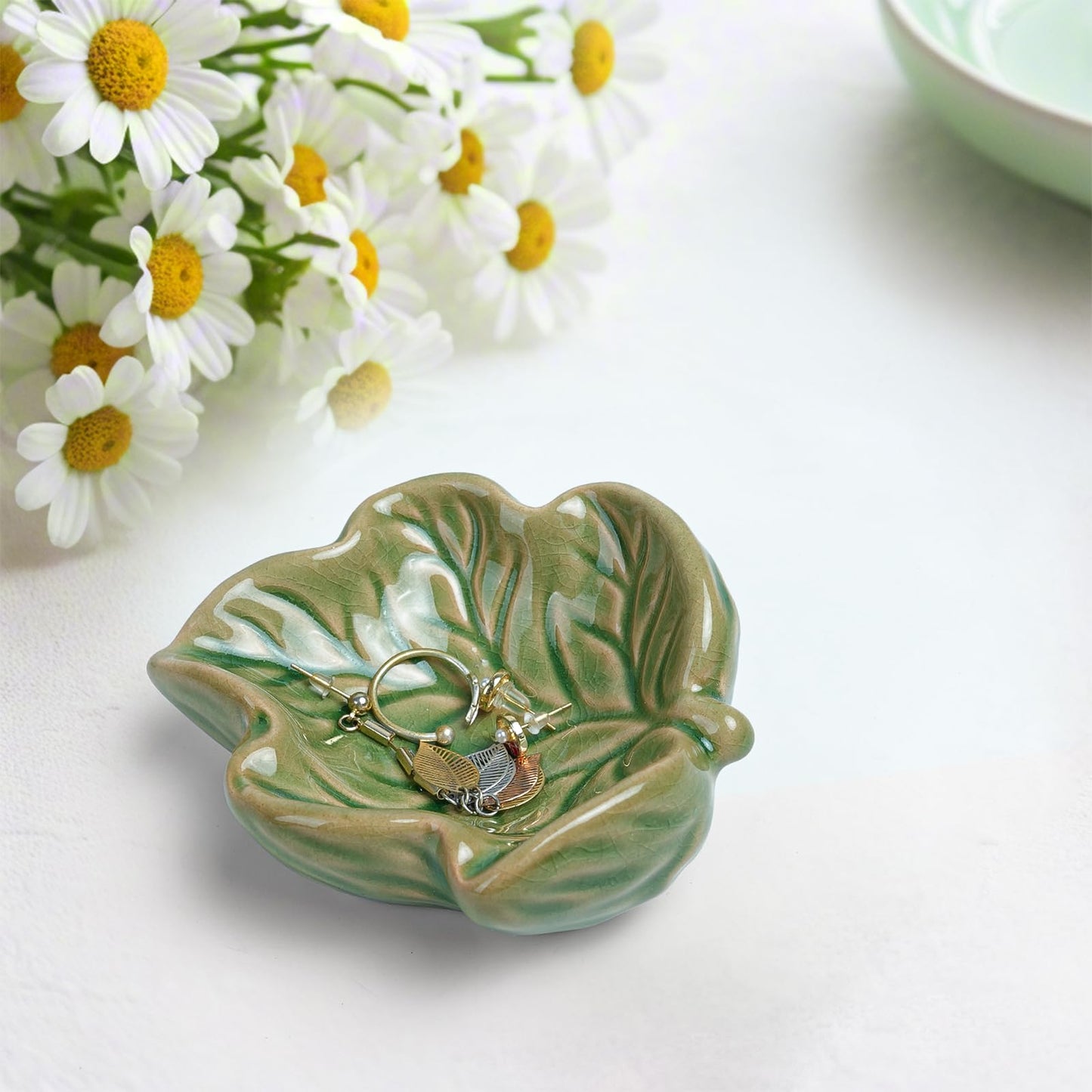 Zaposcca Jewelry Tray, Ceramic Leaves Jewelry Dish, Ring Holder Dish, Small Trinket Tray, Washable Key Bowl(Green)