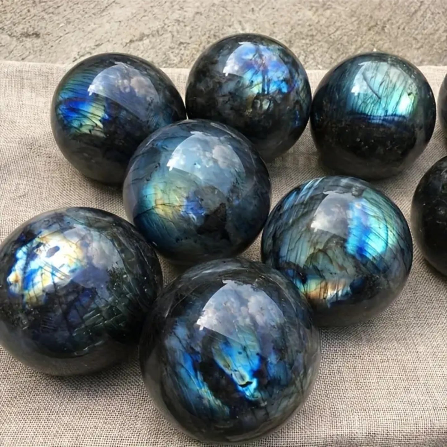 YOUNAIERZX Natural Labradorite Crystal Sphere 50-60mm Polished Healing Stone Ball Moonstone Fengshui Decor Reiki Energy Chakra Home Decoration Gift