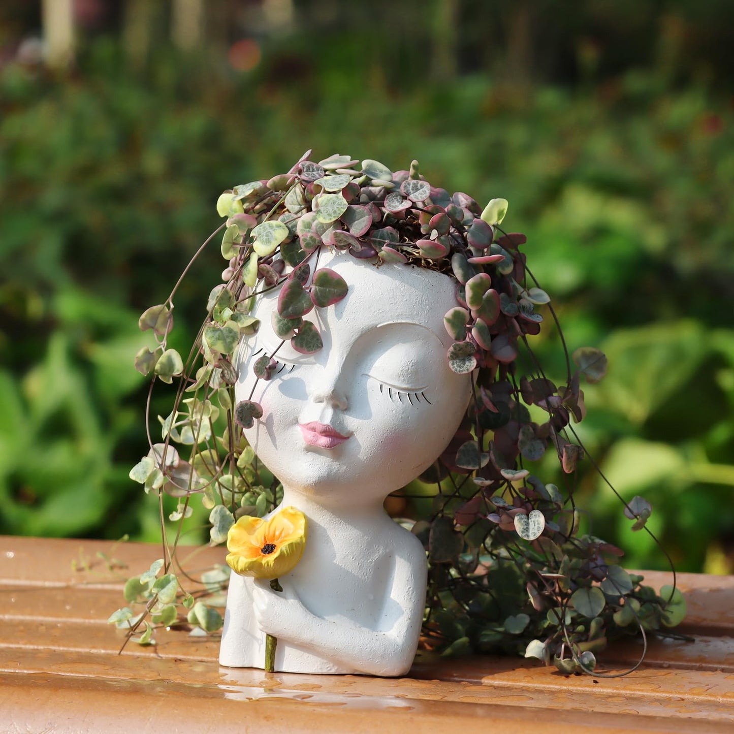 Meltset M Face Planter Pot Head Planter for Indoor Plants, Cute Girl Holding Poppy Flower Pot with Drainage Hole, Resin Succulent Cactus Planter, Unique Gardening Gifts for Women Mom Teacher (White)