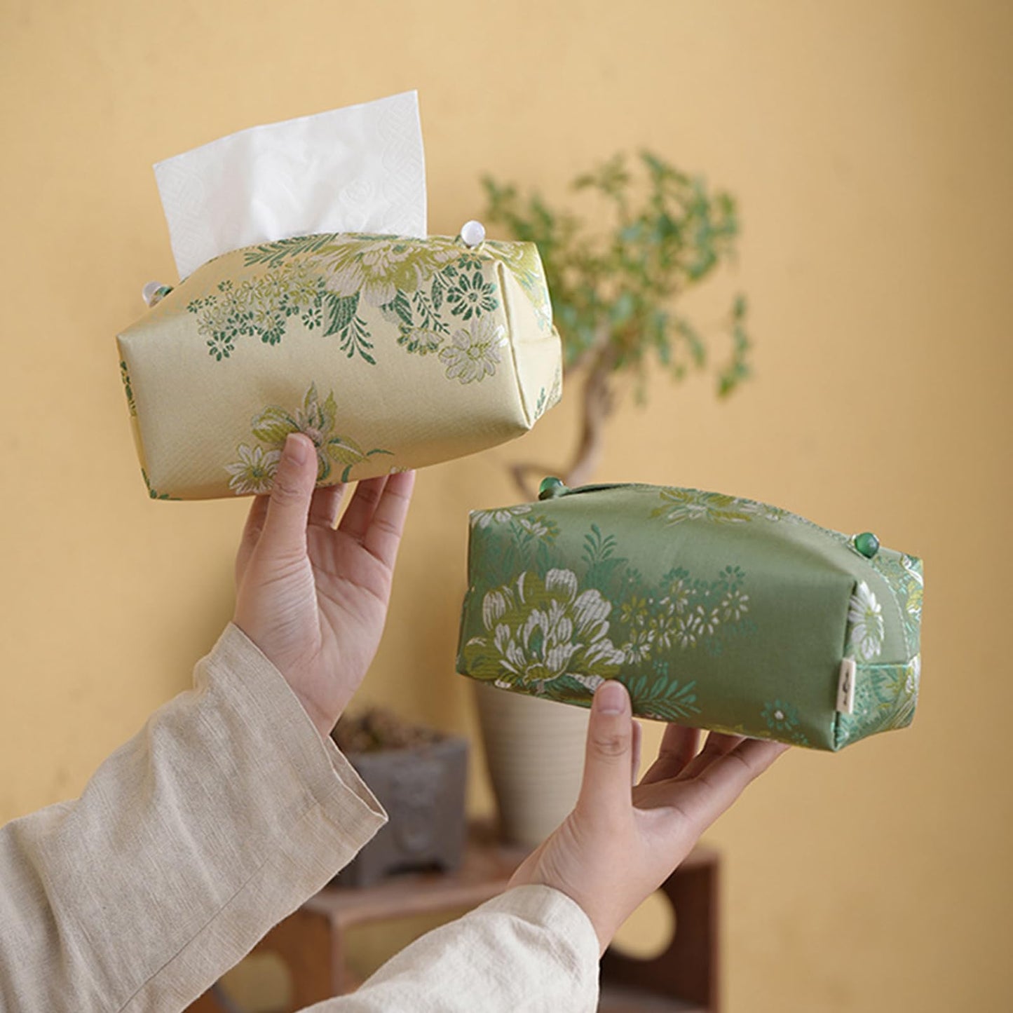 Zovylks Brocade Fabric Tissue Box Cover, Exquisite Jacquard Soft Fabric, Green Peony Floral Patterns, Rectangle Tissue Box Holder for Livingroom, Bedroom, Car, Office Desktop Decor (Dark Green)