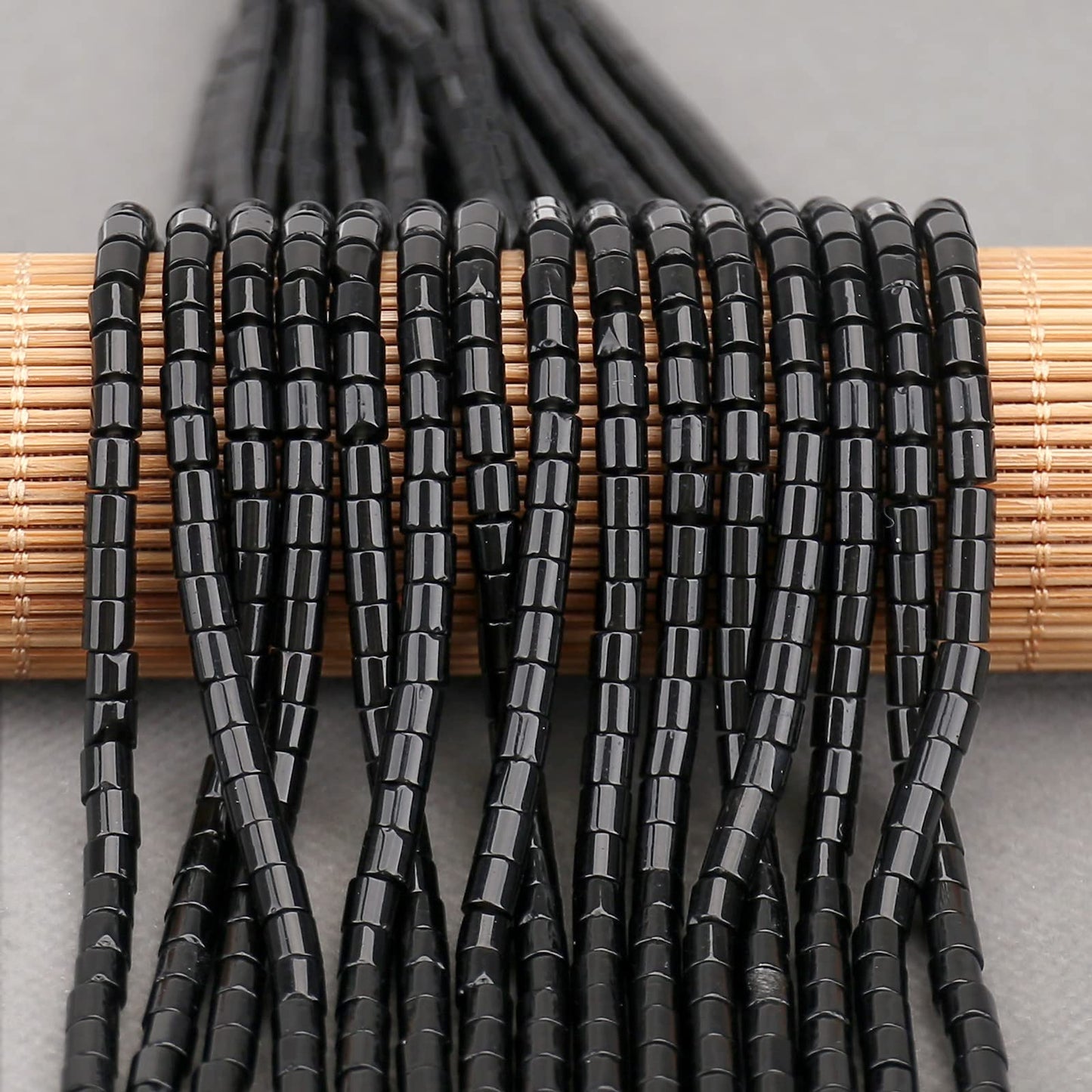 BONNY BOXX Natural Black Obsidian Spacer Beads, Loose Semi Precious Flat Round Gemstone Heishi Disc Stone Beads for Beading Jewelry Making 4mm*4mm