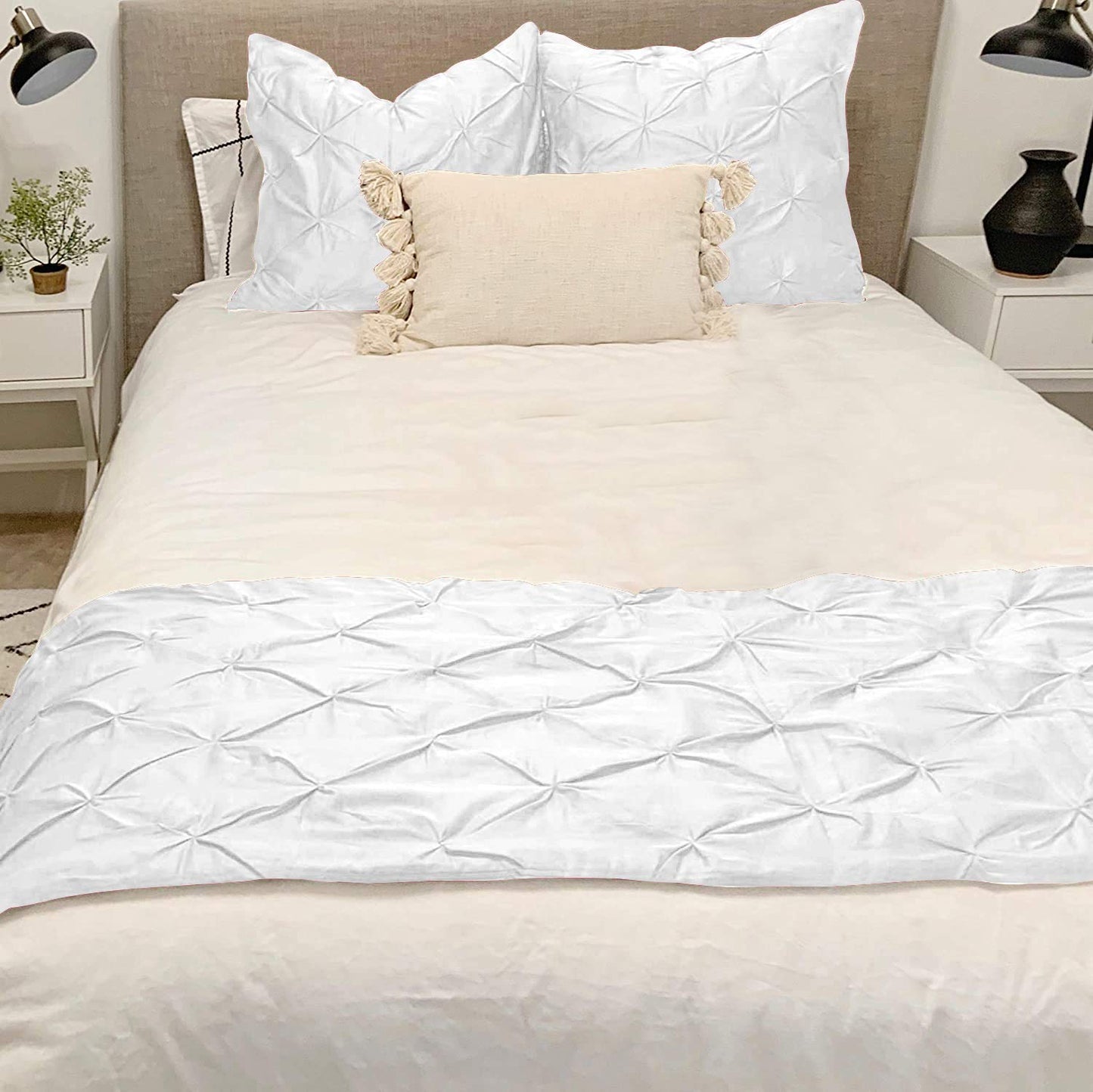 ABP COLLECTION Luxury Pinch Pleated Bed Runners - 100% Cotton 800 Thread Count, Modern Hotel Quality, California King Size, White