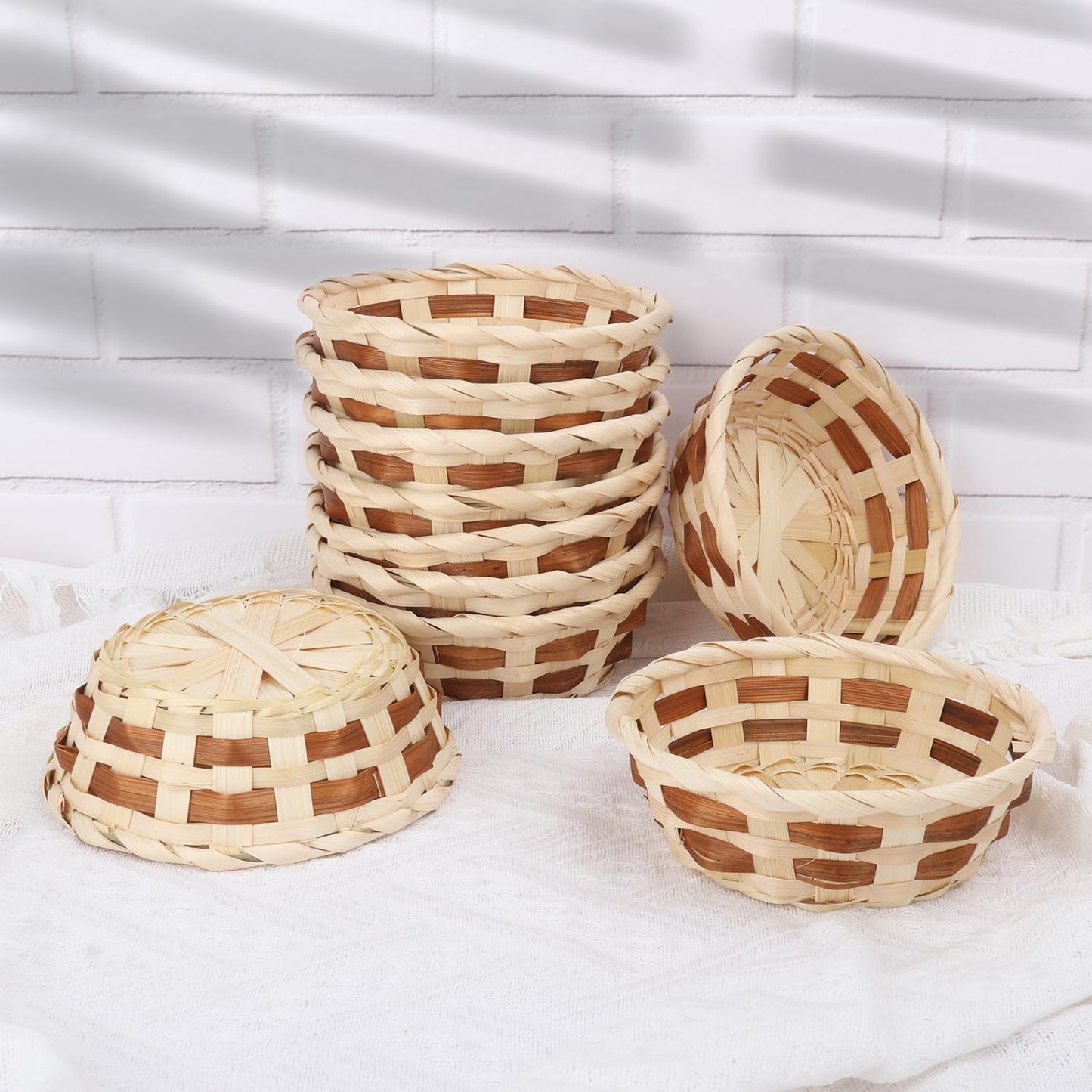 20 Pack Bamboo Bread Basket, 6.5 Inch Round Gift Baskets, Woven Fruit Baskets, Food Serving Baskets, Food Storage Basket for Kitchen Restaurant or Decor and more, by GNIEMCKIN
