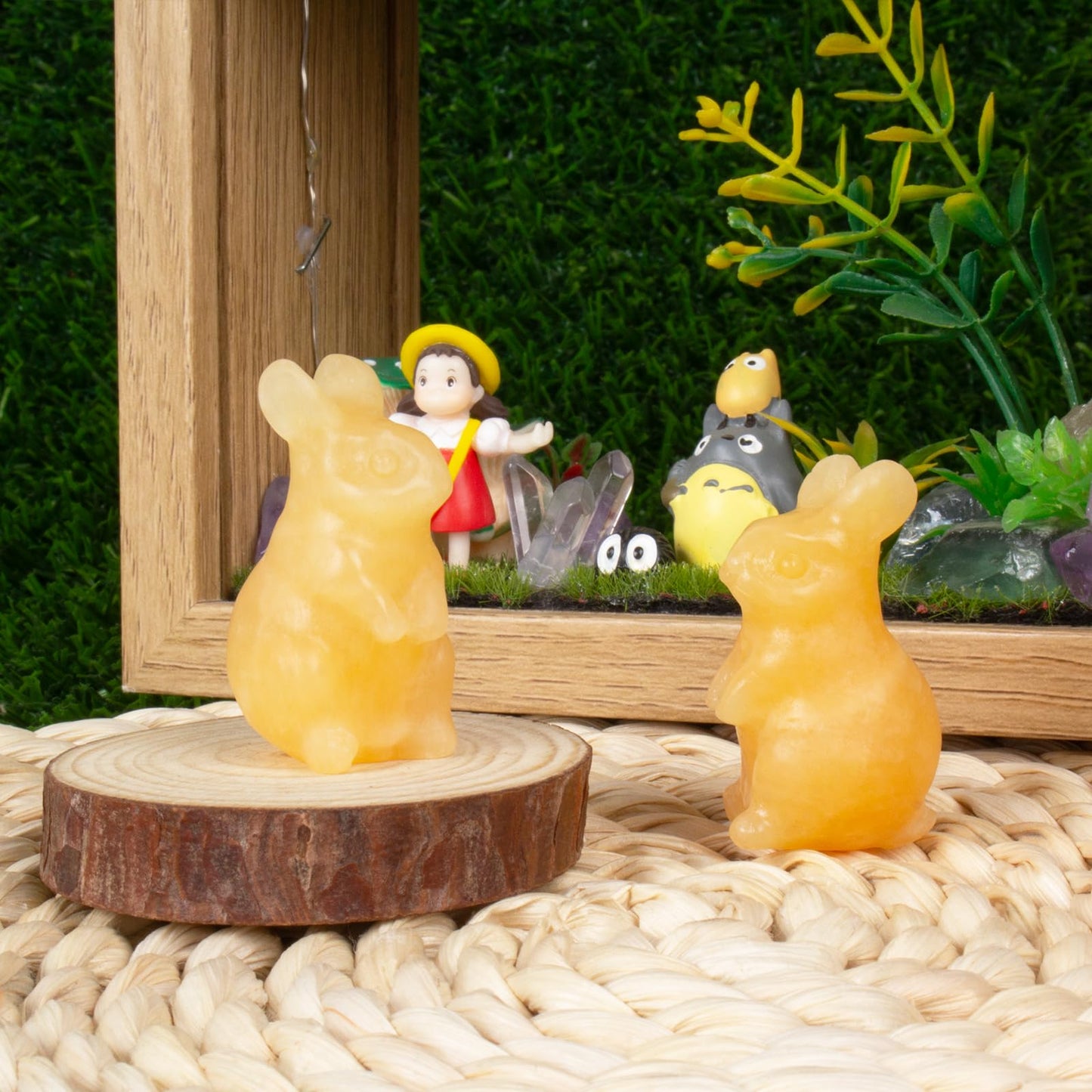 QLRSUXN Yellow Calcite Bunny Figurine,Hand-Carved Rabbit Statue for Home Decor,1.6" Healing Crystal Desk Ornament, Easter Gift for Women Men,Lucky Feng Shui Charm for Office,Cute Animal Spirit Totem