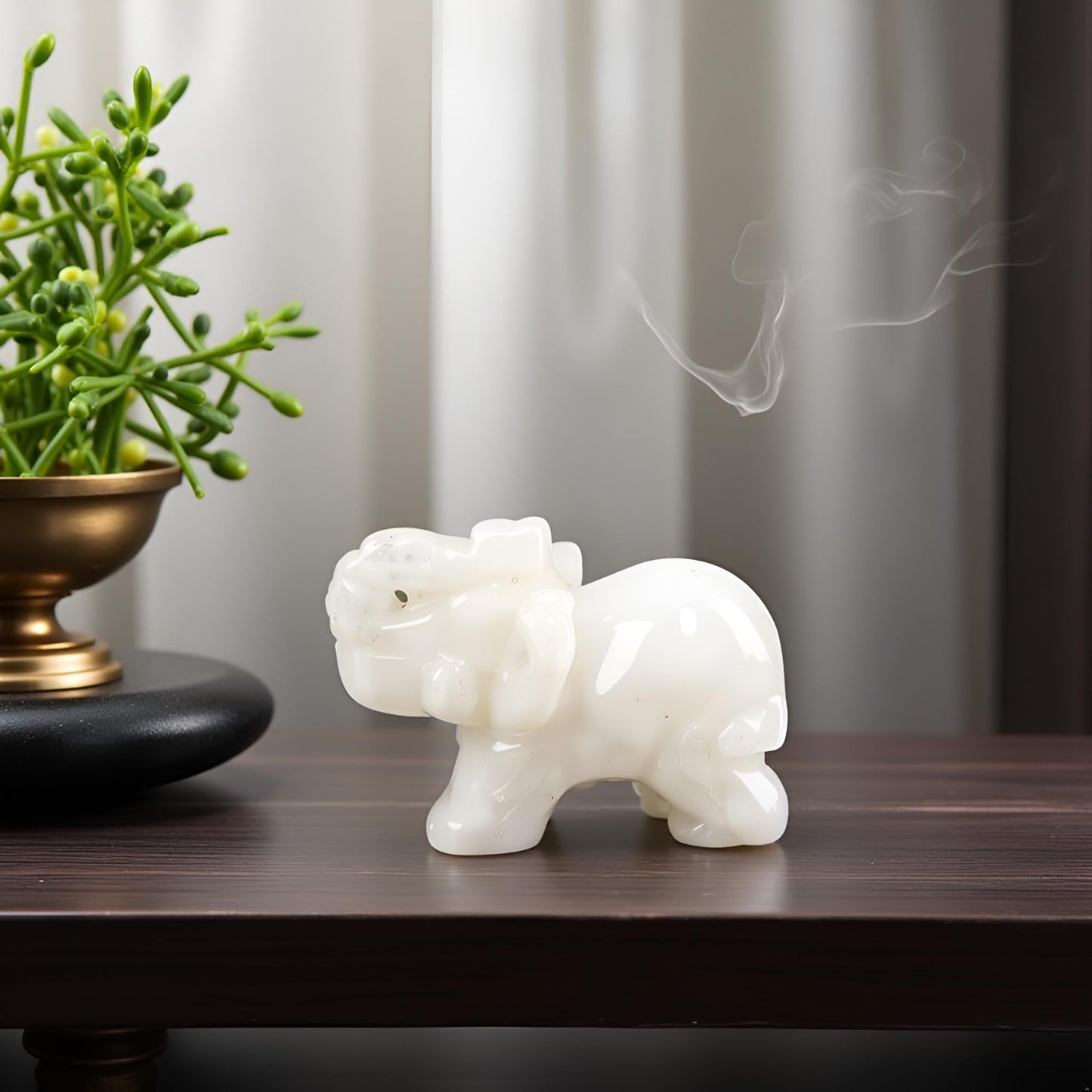 SquarezhenBo Elephant Ornament, Elephant Statue, Jade Stone Handcraft Natural Green Jade Stone Elephant Statue Decor Toys in Hand Home Décor Accents Sculptures (White)