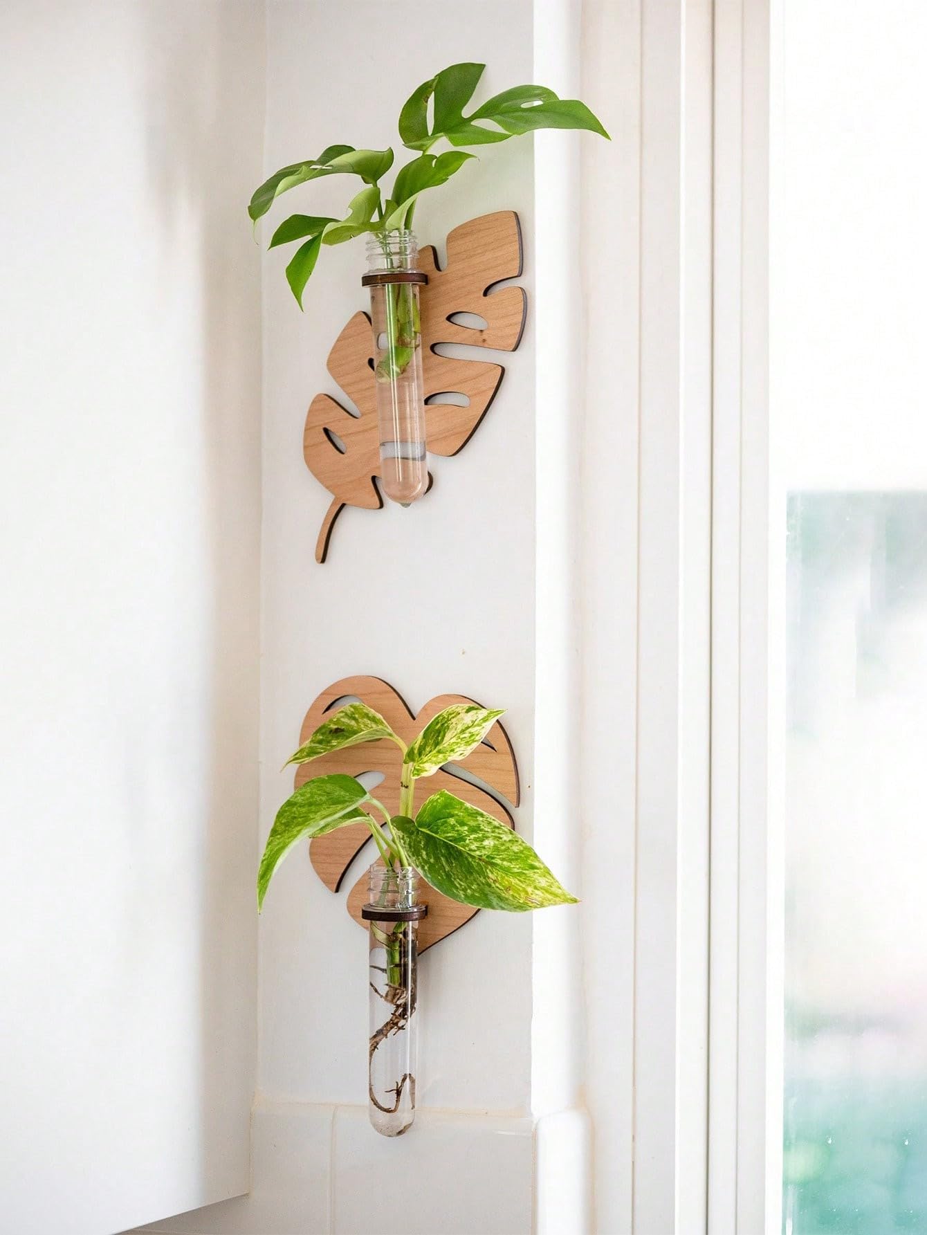 Edgiyuo 2 Pcs Leaf Shape Wooden Wall Planters with Test Tube Vase - Indoor Propagation Station for Home Garden Decor