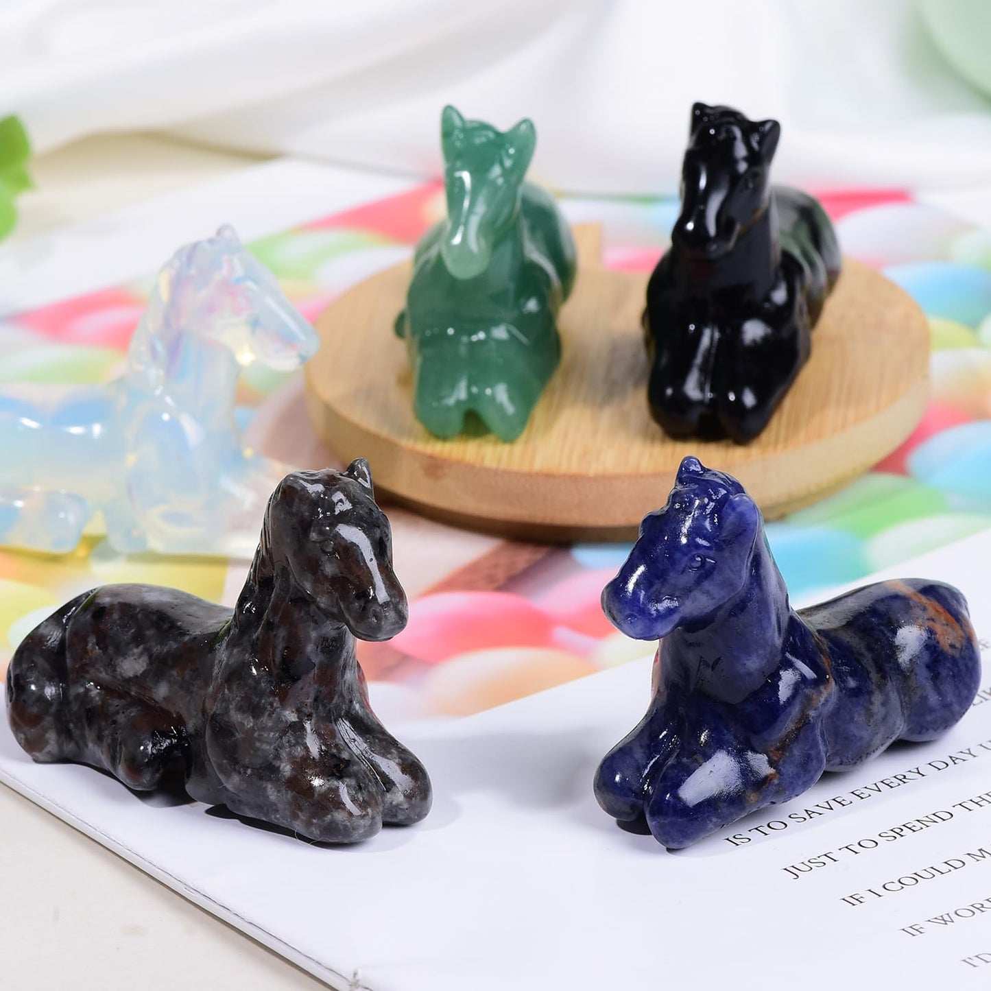 2.2 Inch Blue Sodalite Horse Crystal Figurines, Hand-Carved Healing Crystals Decor, White Horse Statues Stone Energy Gemstones, in Bedroom Office Meditation Horse Memorial Gifts for Men and Women
