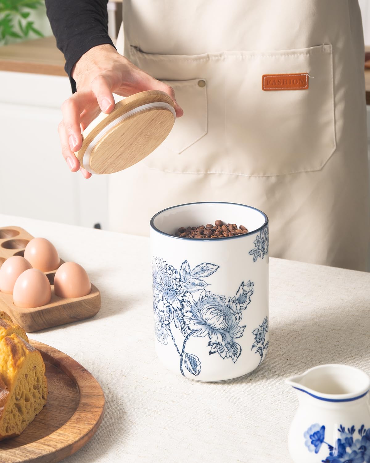 Magclay Ceramic Food Storage Container with Lid, 40 Oz Large Coffee Container, Sugar Canister, Blue and White Patterns, Flowers and Branches
