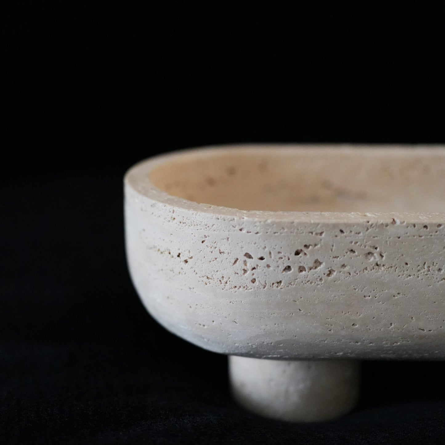 WILD WORKS Travertine Fruit Bowl, 10.2" Oval Beige Stone Serving Bowl for Kitchen Counter & Dining Table, Handcrafted Decorative Centerpiece with Non-Slip Feet for Home Decor