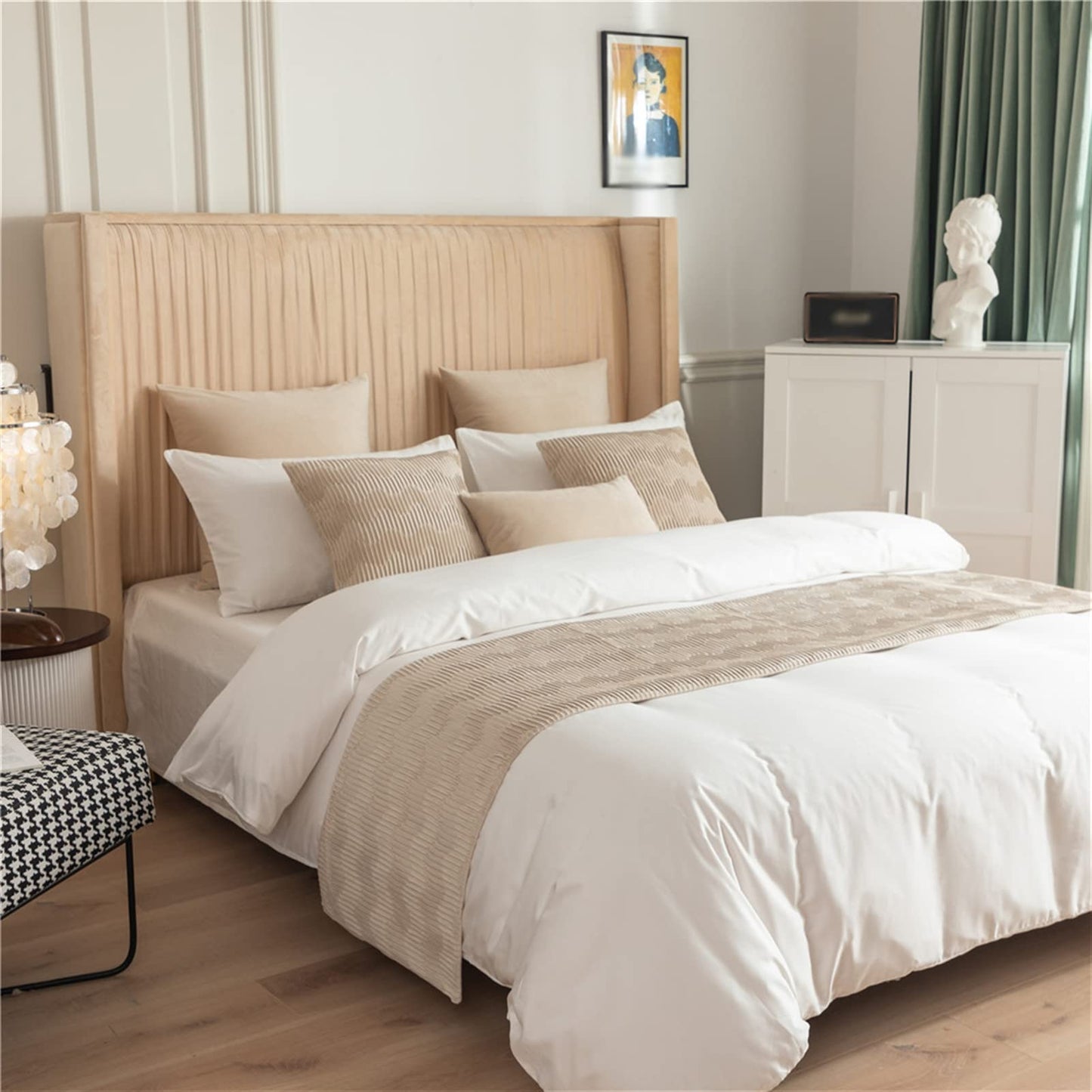 Fudaiki Bed Runner Solid Quilted Fleece Bed Throws for Foot of Bed Bedding Scarf Protection for Bedroom Hotel Full/Queen Beige