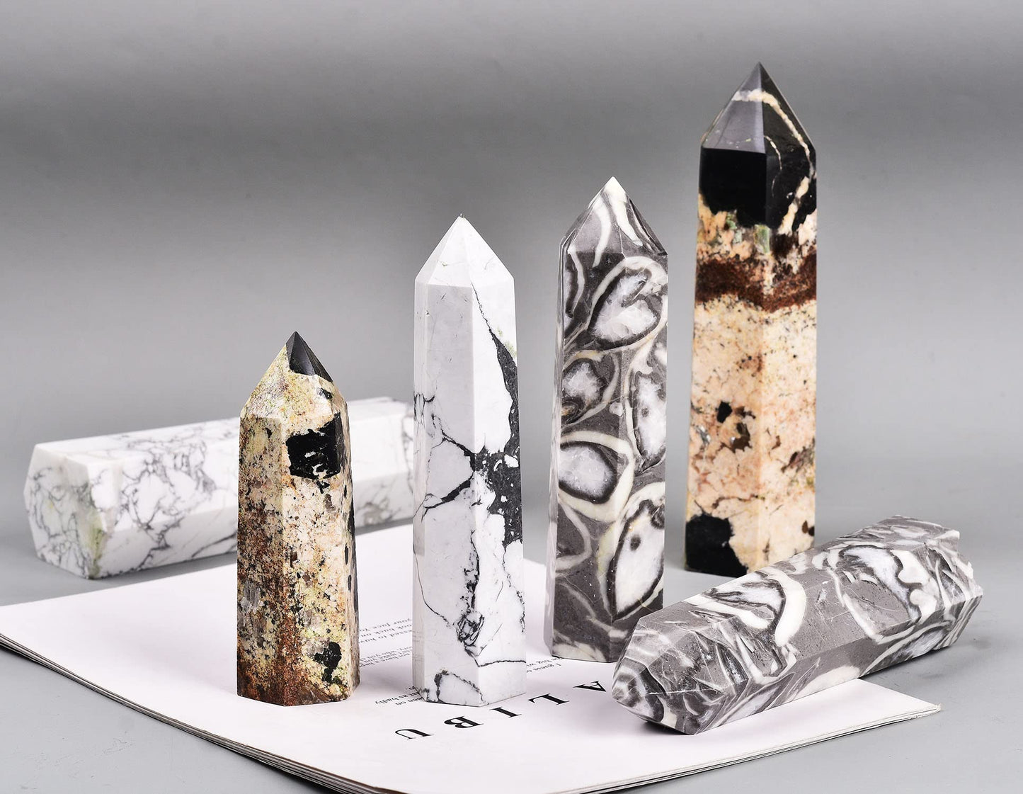 AMOYSTONE White Howlite Stone Tower Large Healing Crystal Obelisk Wand Crystal Decor Spiritual Gifts 1.1-1.7 LBS