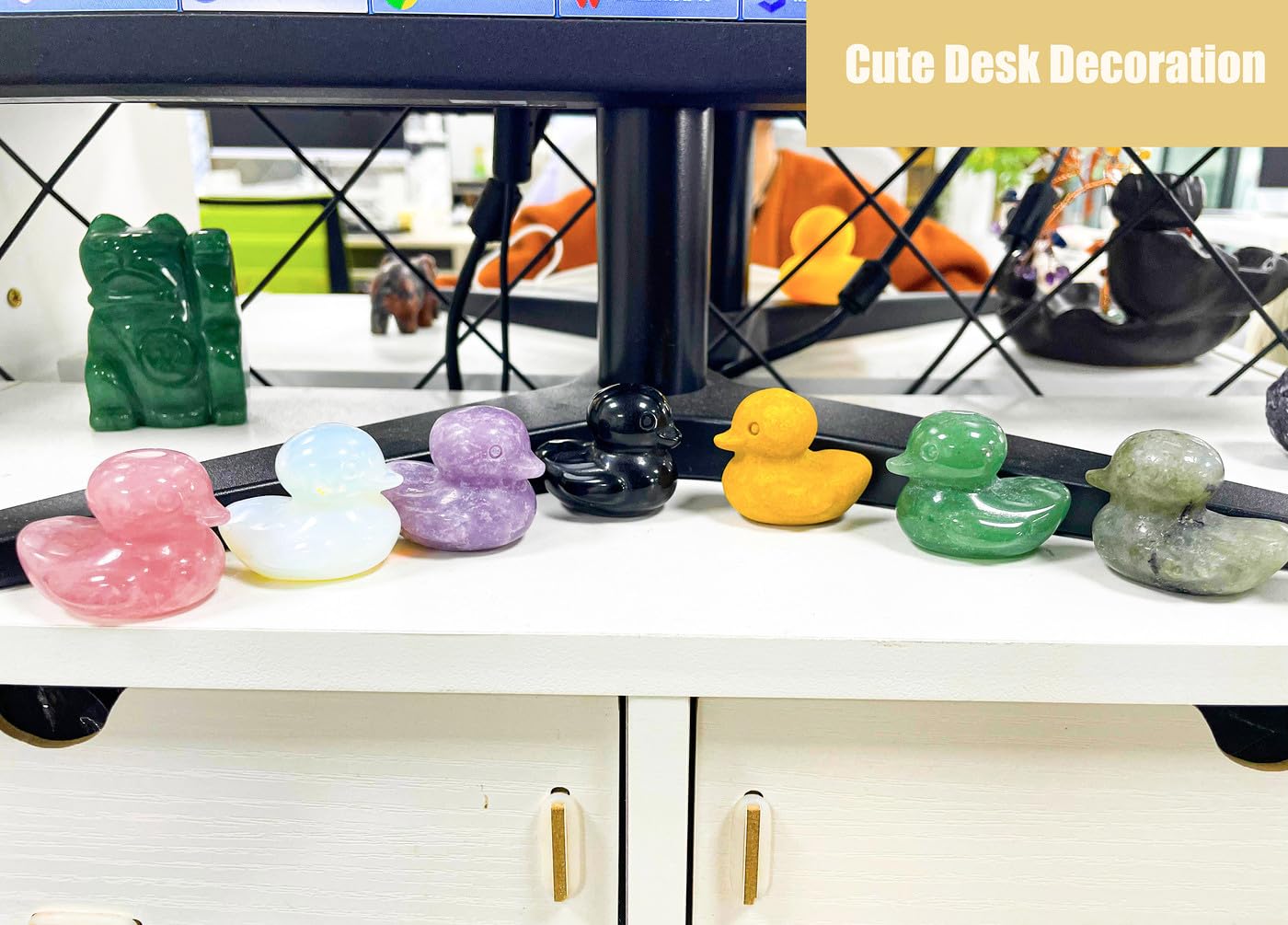 DUQGUHO Duck Figurine Statue Funny Deocr Gifts Black Obsidian Crystals Stones Lucky Duck Collectible for Mom Gifts Home Desk Office Deocration 1PC
