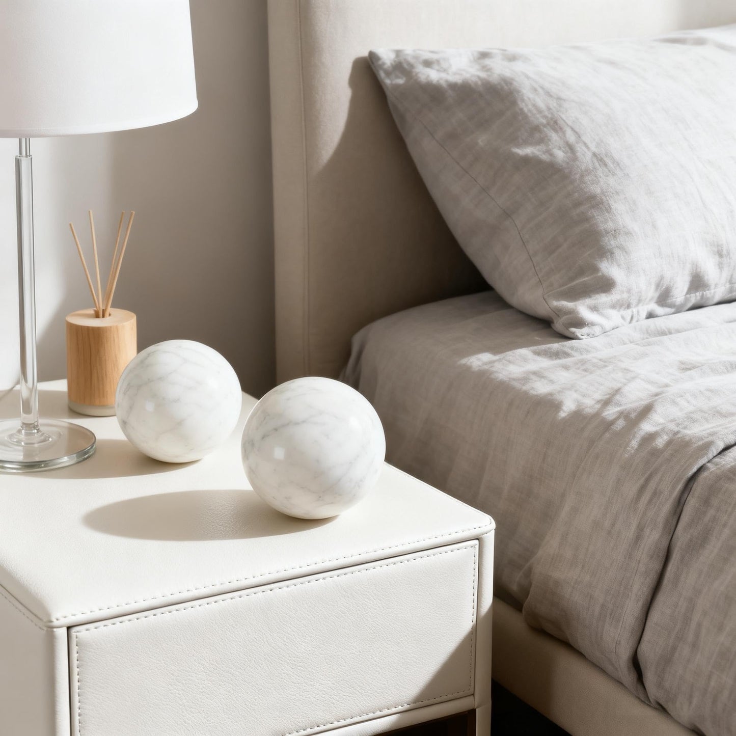 SIRIZEN-DIVING White Natural Marble Decorative Sphere Set, Heavy Solid Stone Balls for Home Decor, Bedroom, Entryway, Hotel, Dining Room Tabletop Display (8cm Diameter)