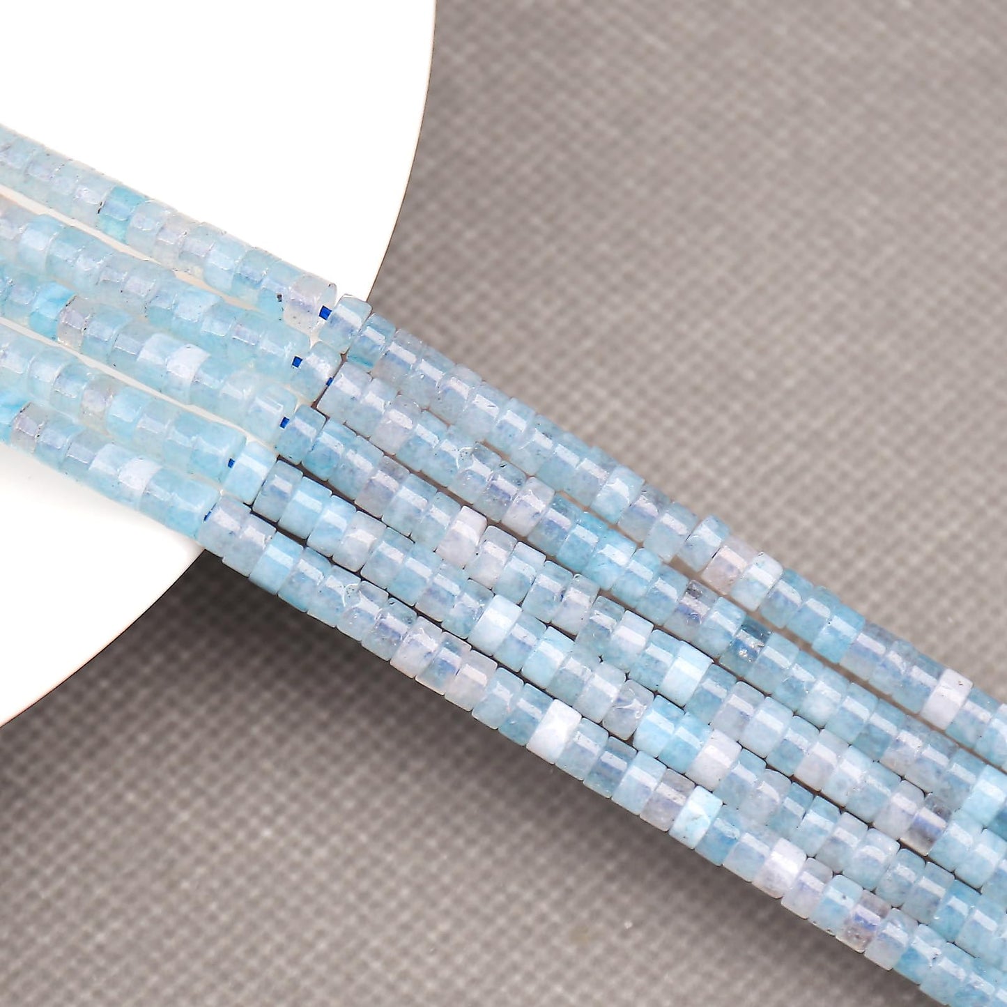 BONNY BOXX 150PCs Natural Aquamarine Spacer Beads, Loose Semi Precious Flat Round Gemstone Heishi Disc Stone Beads for Beading Jewelry Making 4mm*2mm