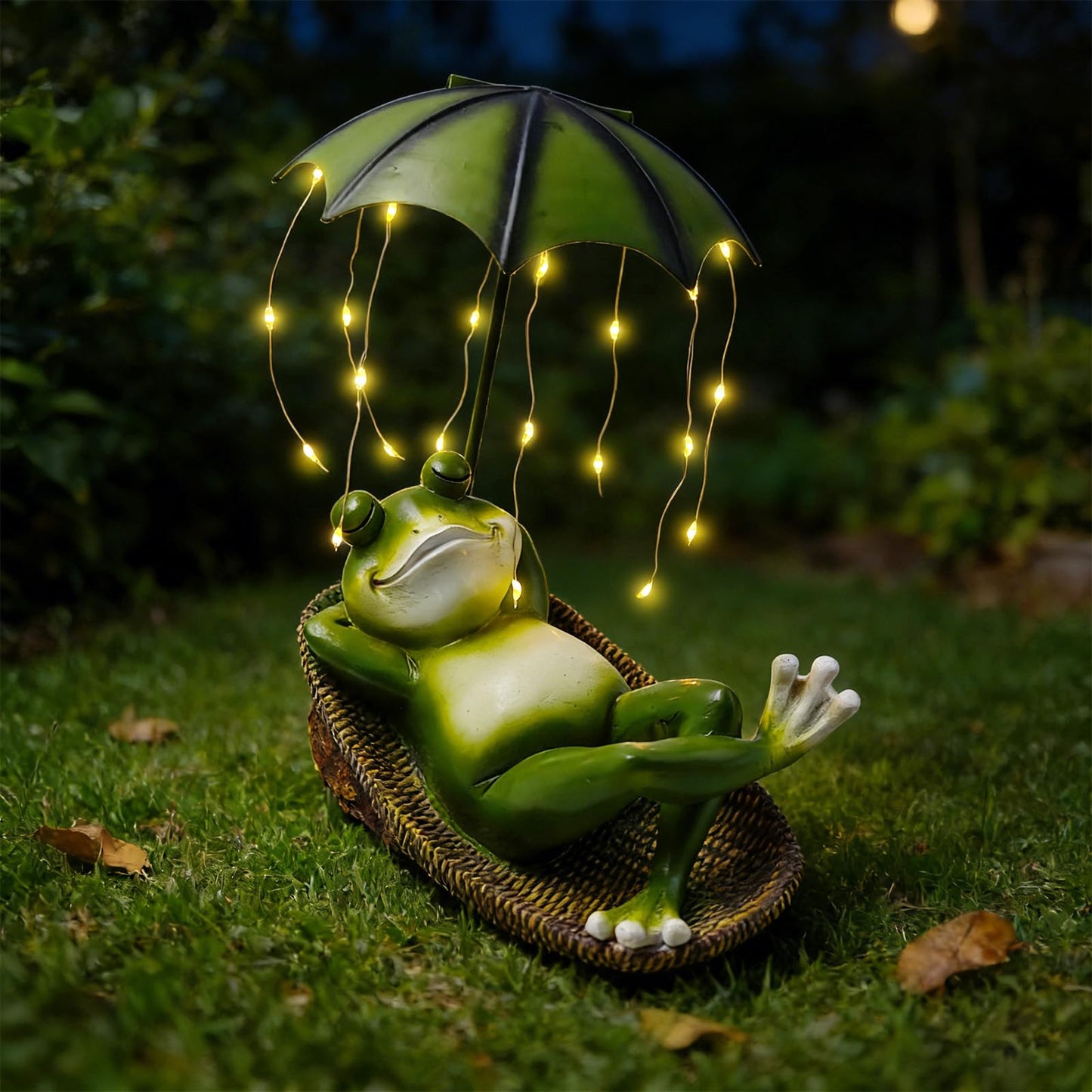 EverZenHub Solar Frog with Umbrella Statue - LED Solar Powered Garden Decor, Auto On/Off Waterproof Resin Outdoor Sculpture for Patio, Yard, Pond, Unique Gardening Gifts for Women & Mom