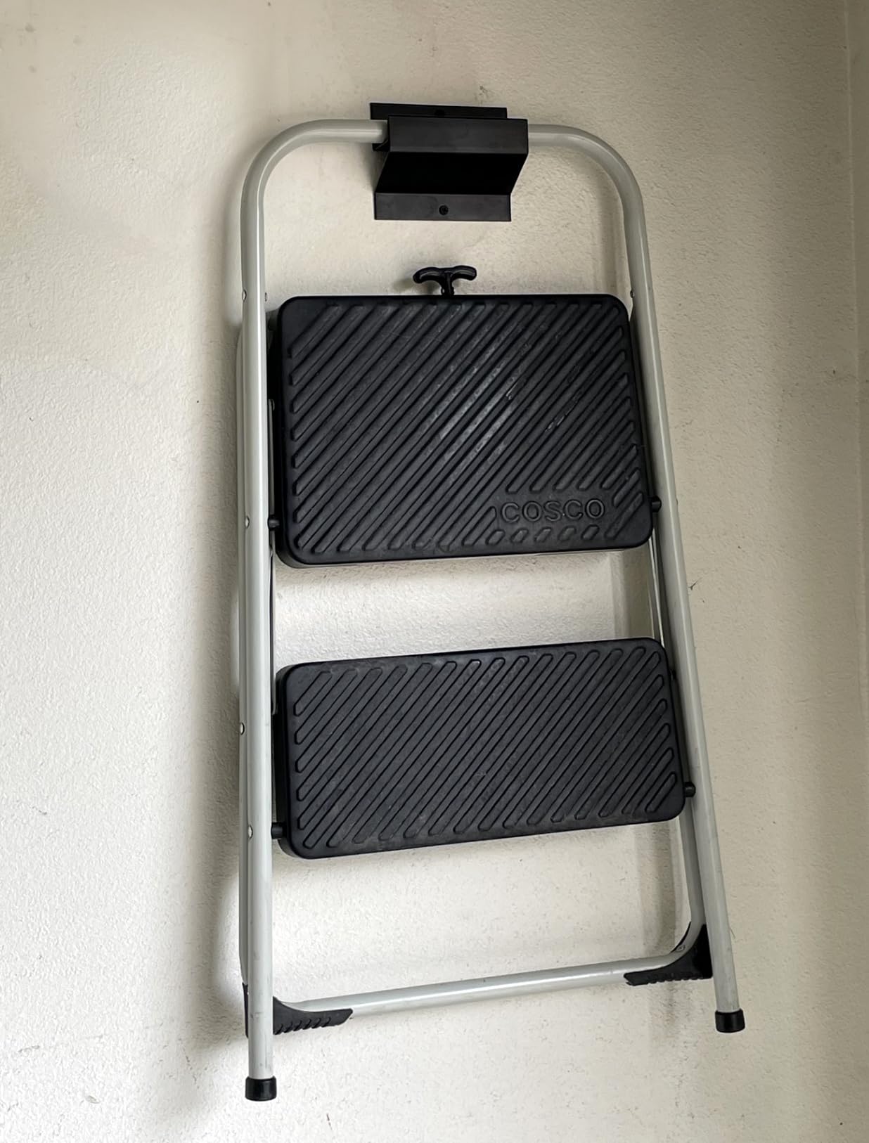Tetra-Teknica Wall Mount Ladder Hanger GMH-02-2P Garage Utility Hook Multi-Functional for Step Ladder, Wheelbarroow, and Other Tools, 2-Pack