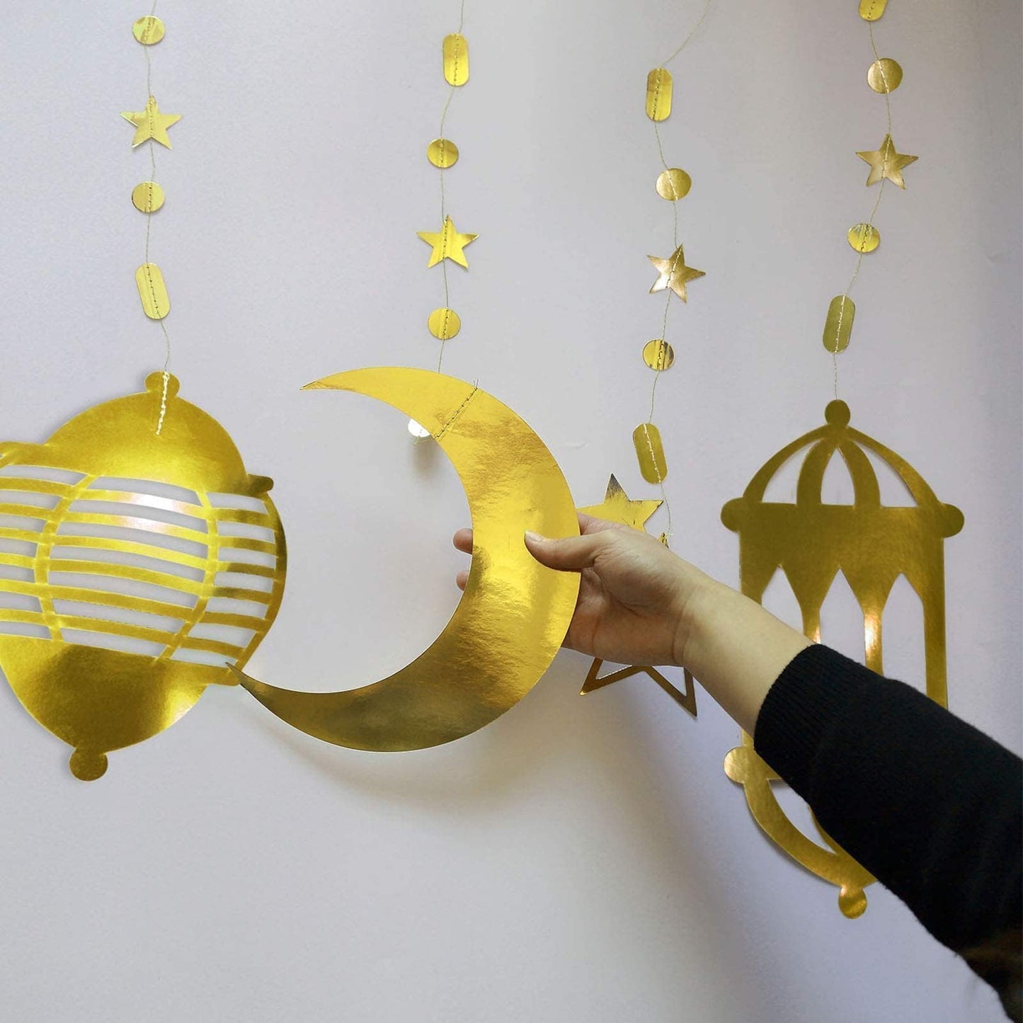 Cheerland Ramadan Decorations Gold Star Moon Lantern Garland Pre-Assembled Shining Hanging Ramadan Mubarak Eid Decorations Banner Streamer for Eid Mubarak Decor Home Party Supplies 16 Pcs