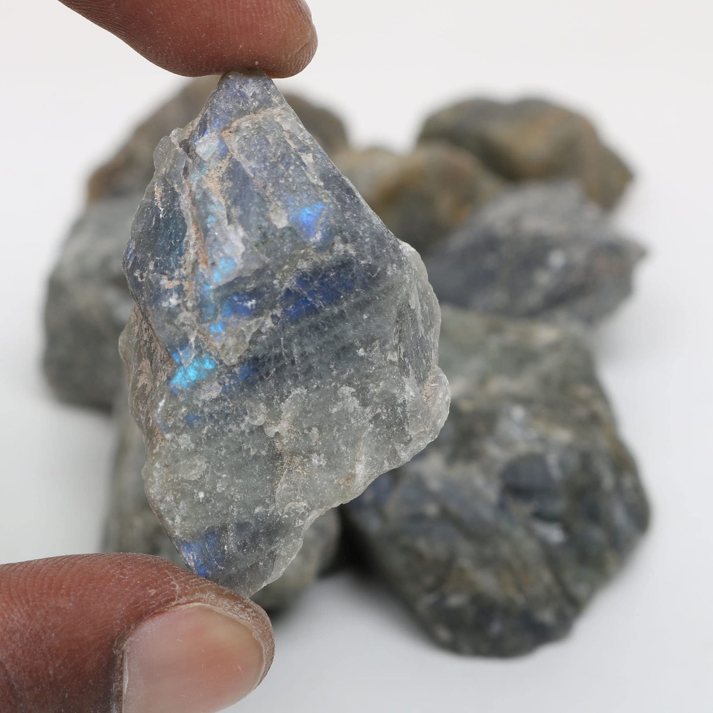 REAL-GEMS Natural Labradorite 1lb lot Raw Healing Crystals Rough Stones for Tumbling, Cabbing, Polishing, Wire Wrapping, Wicca & Reiki Crystal Healing, Mix Gemstones,7 Chakra (Labradorite)