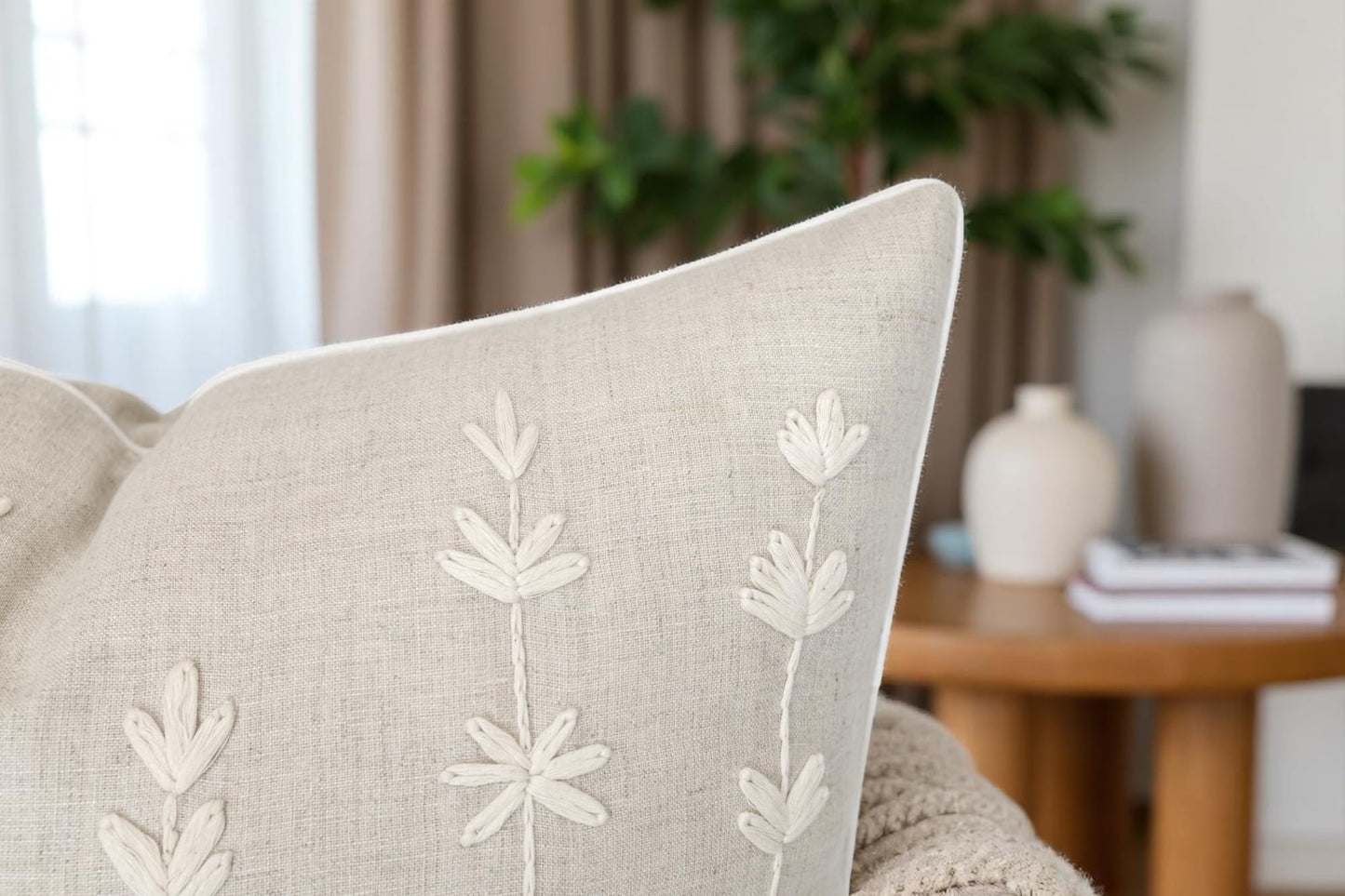 VAGMINE Hand Embroidered Linen Throw Pillow Cover 18x18 – Natural Square Decorative Accent Cushion for Sofa, Bed & Couch – Daisy