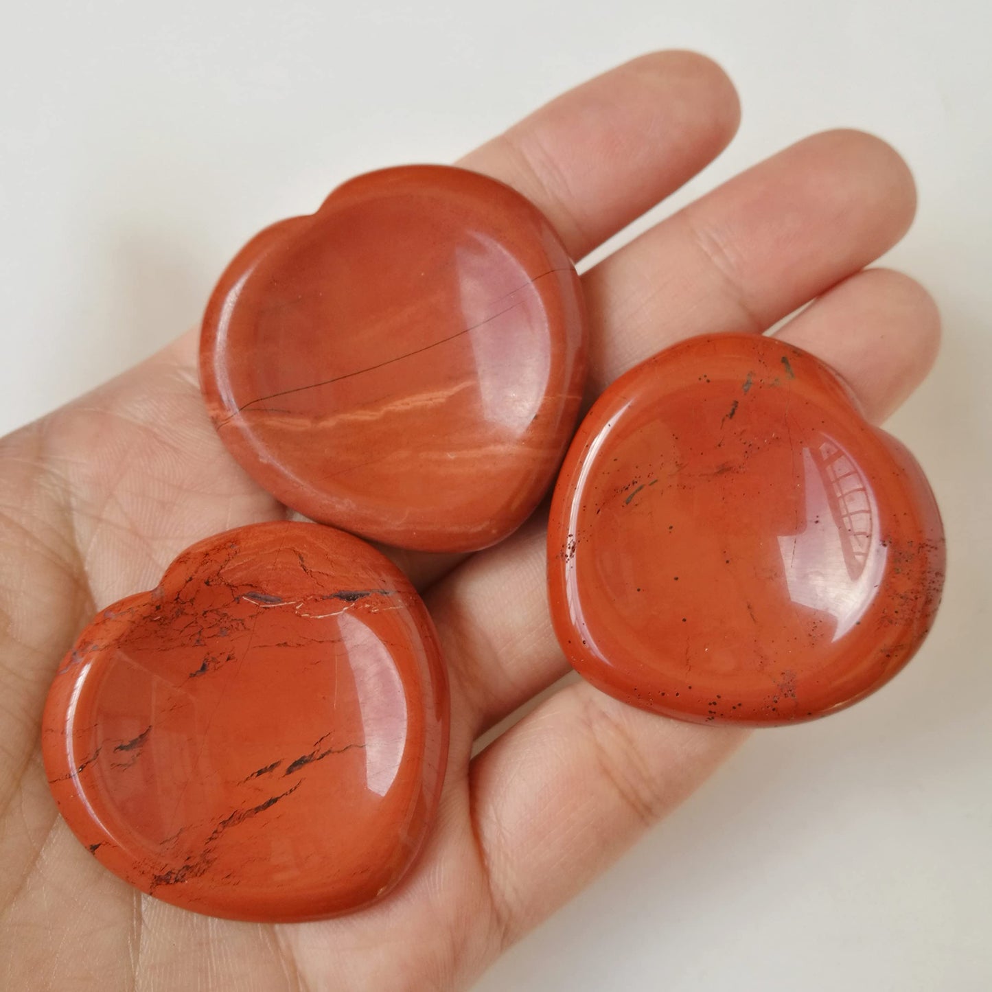 Bacatgem Natural Red Jasper Heart Chakra Thumb Worry Stone,Hand Carved Healing Crystal Shaped Stone for Anxiety Stress Relief Meditation