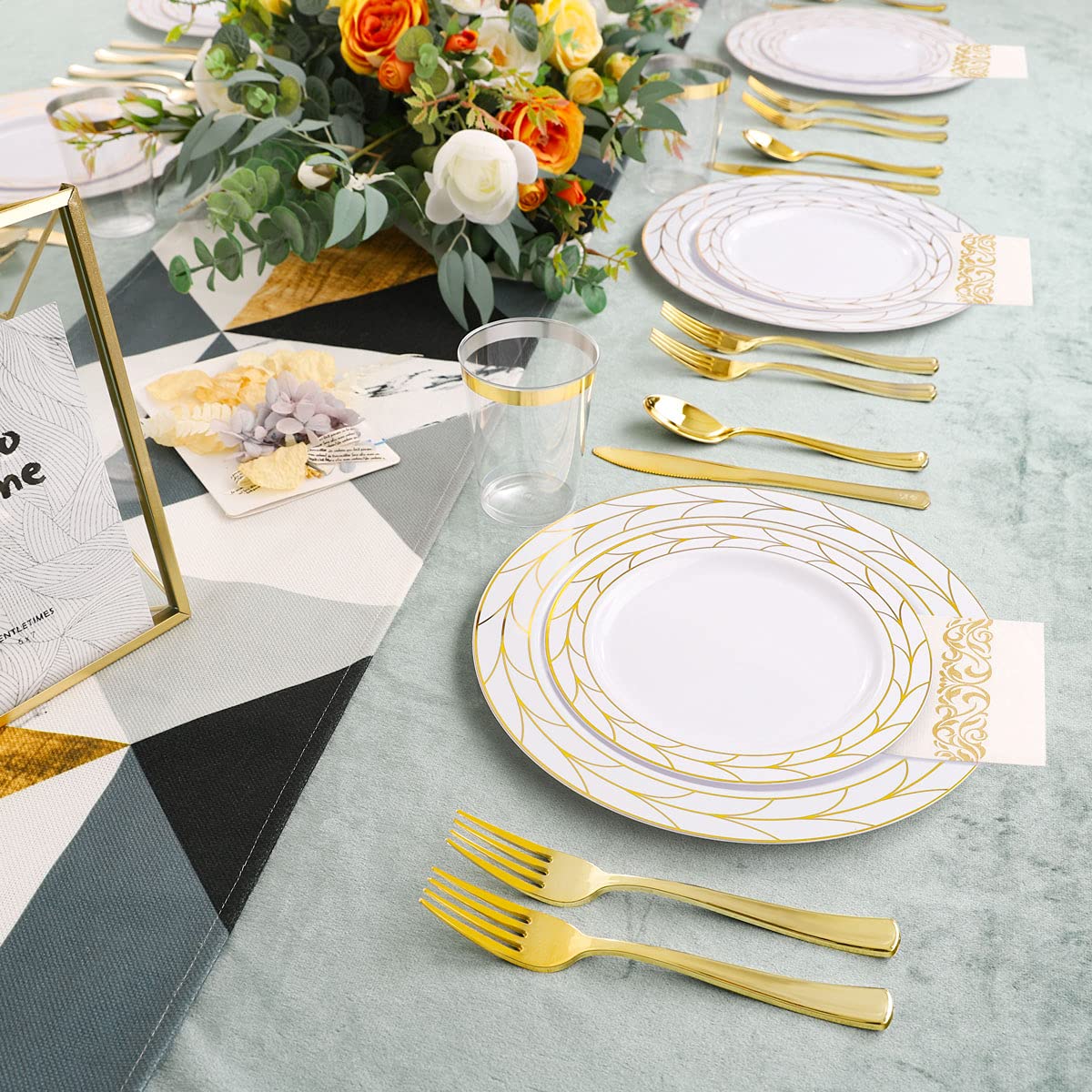 COLOSUS 175pcs Disposable Gold Plastic Plates and Silverware set Include Plastic Dinner Plate/Dessert Plate/Gold Silverware/Cup/Napkins 25pcs of each, New Year Dinnerware Set for 25guests.