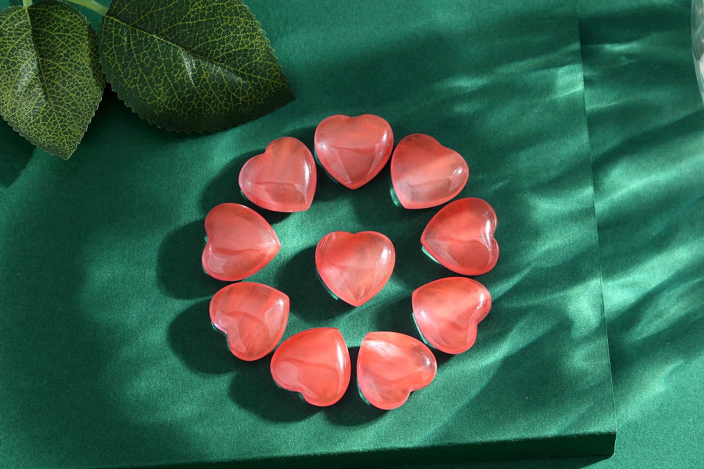 QINJIEJIE 10PCS Cherry Quartz Heart Crystals Thick Stones Love Shaped Gemstones Healing Crystal Bulk Polished Thumb Gem Set Wholesale Worry Stones Meditation Reiki Energy Balancing Decor Gift
