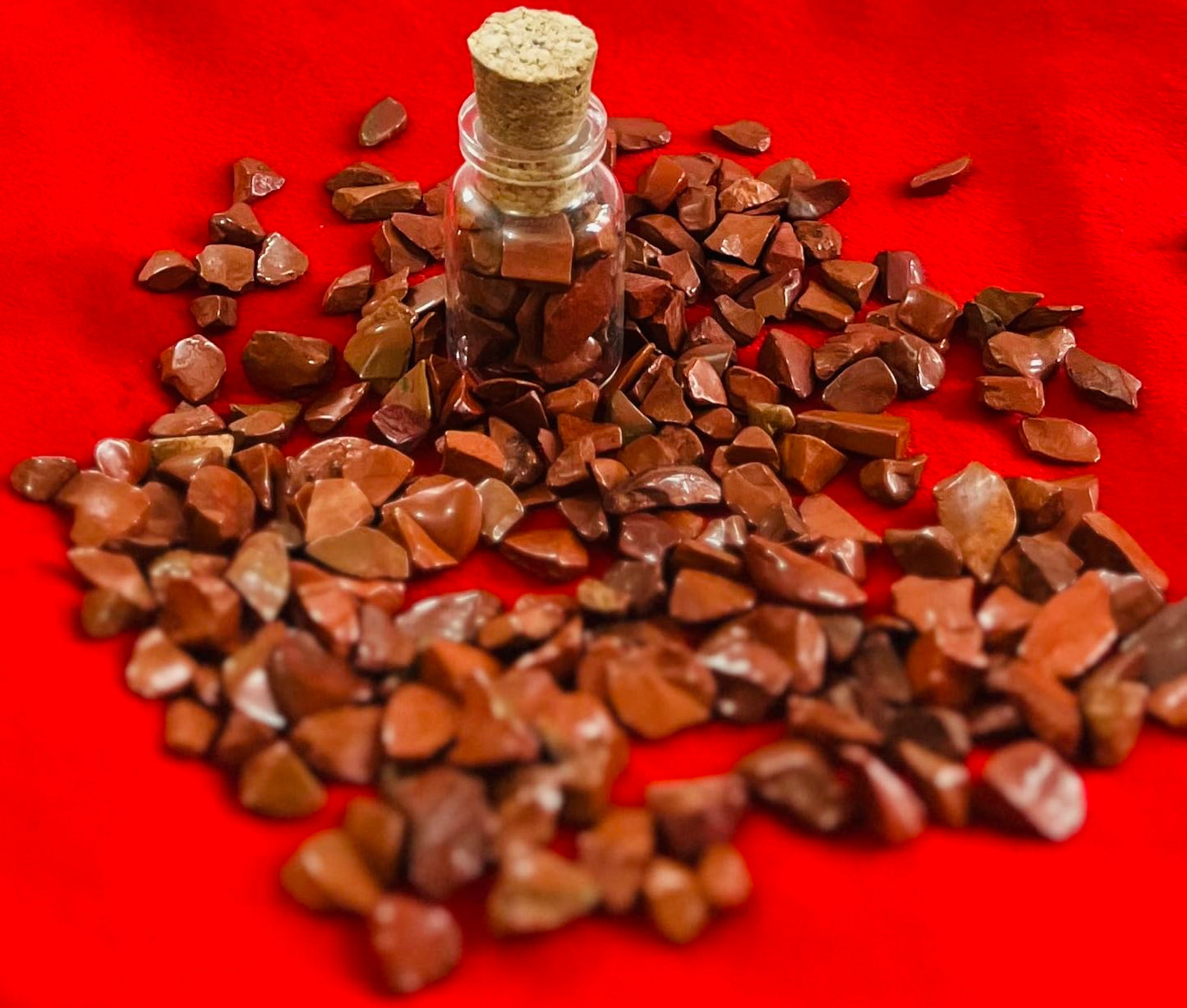 Indian Consigners Natural Crushed Polished Tumbled Gem Stone Chips, Decoration & Healing Crystals (Red Jasper)