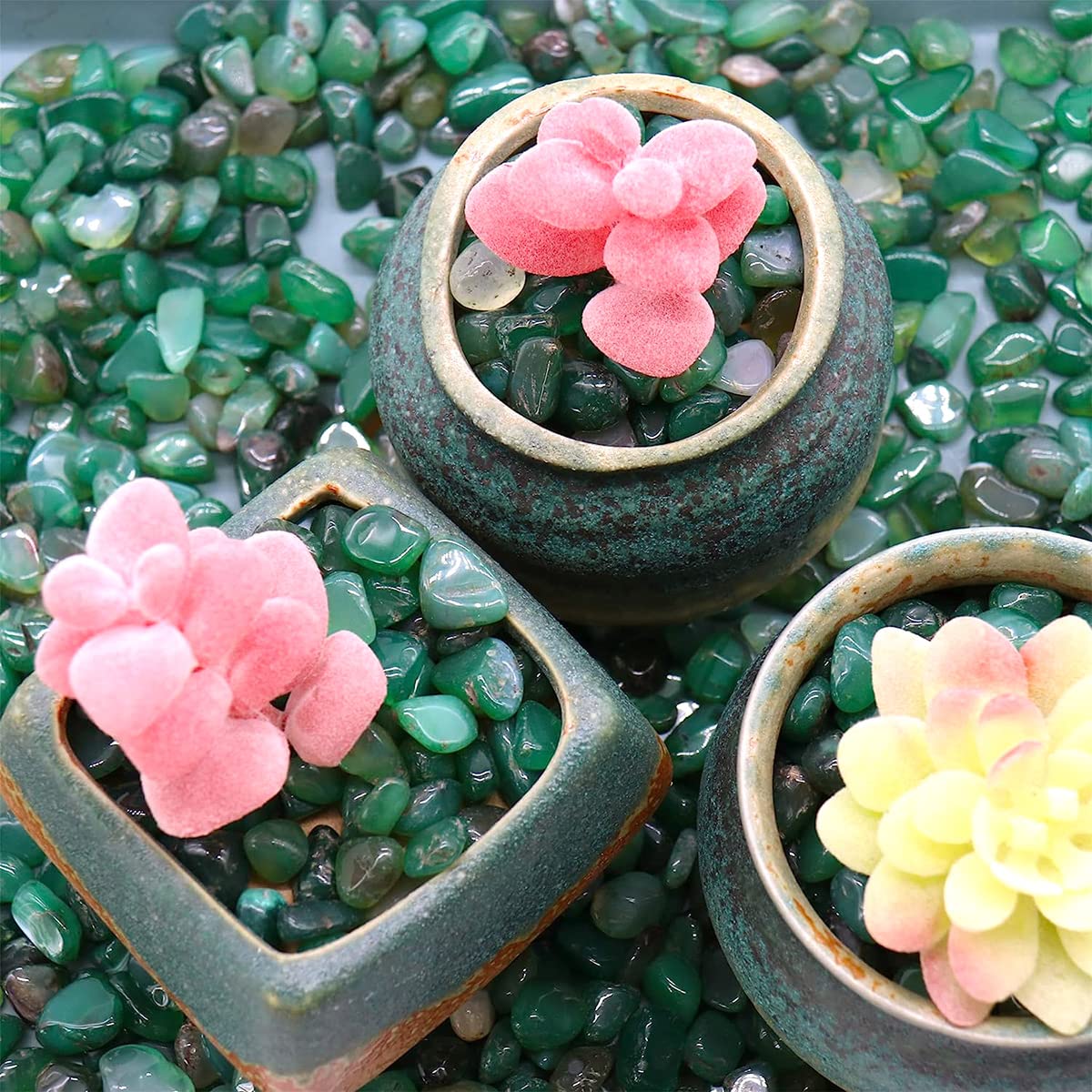 WAYBER Natural Green Agate Pebbles, 1 Lb/460g Decorative Rocks Non-Toxic Crystal Stone Irregular Quartz Gemstone Crushed Pieces Tumbled Stone Chips for Jewelry Making/Home Decoration