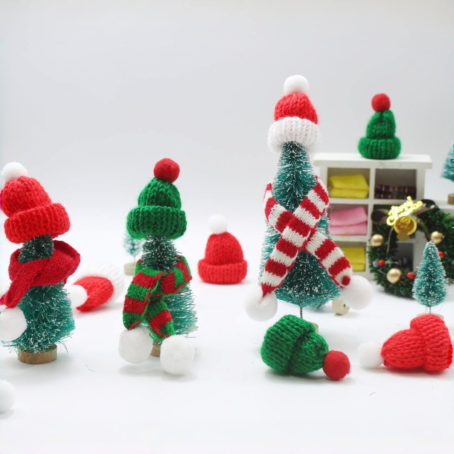YGbridge Mini Santa Hats and Christmas Scarf Set, 60Pcs Mini Hats for Crafts, Christmas Decorations for Tree Ornaments, DIY Arts and Crafts, Snowman Doll Decor (60PCS)