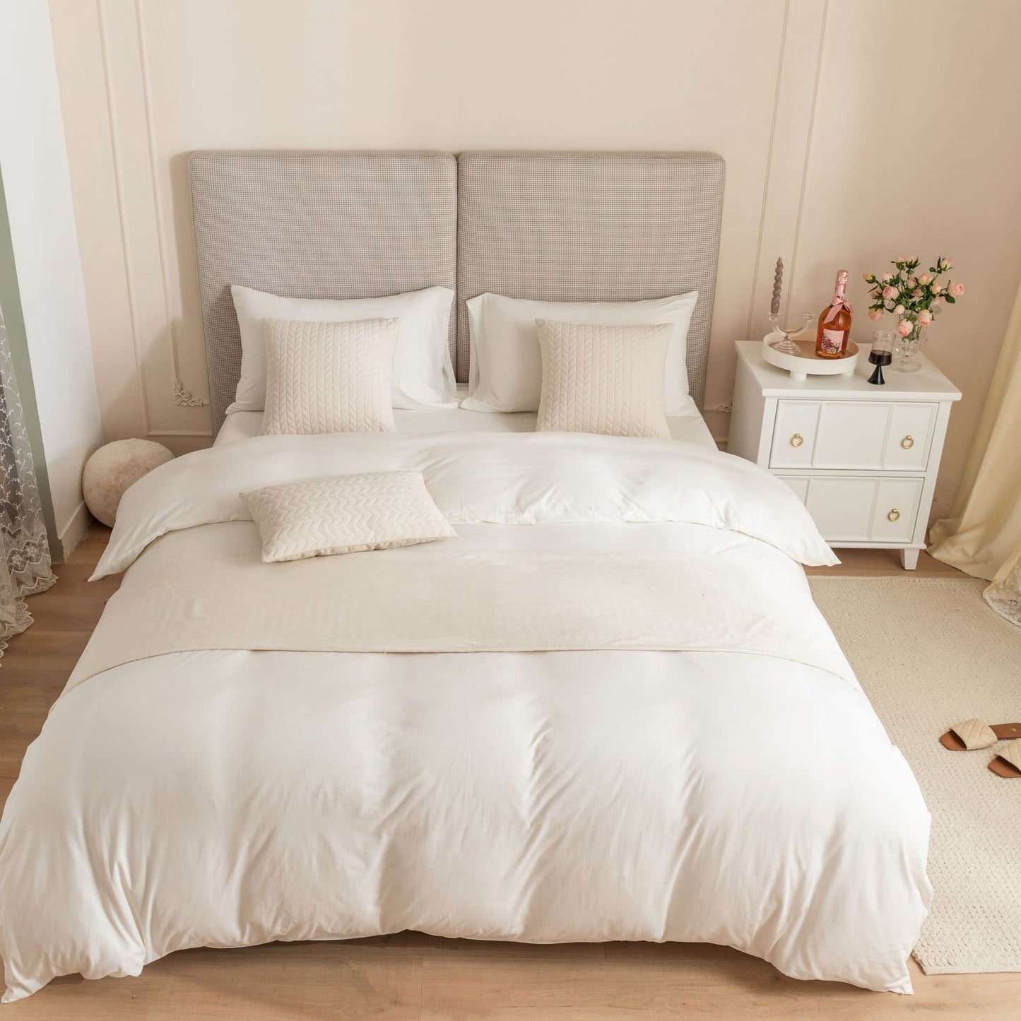 Fudaiki Bed Runner Quilted Wave Pattern Fleece Bed Throws for Foot of Bed Bedding Scarf Protection for Bedroom Hotel Beige King