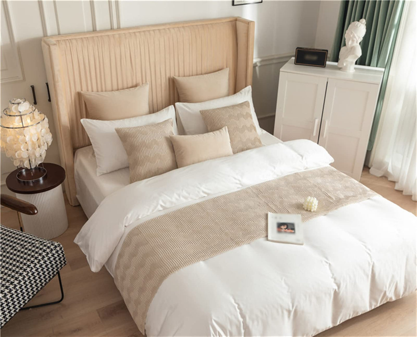 Fudaiki Bed Runner Solid Quilted Fleece Bed Throws for Foot of Bed Bedding Scarf Protection for Bedroom Hotel Full/Queen Beige