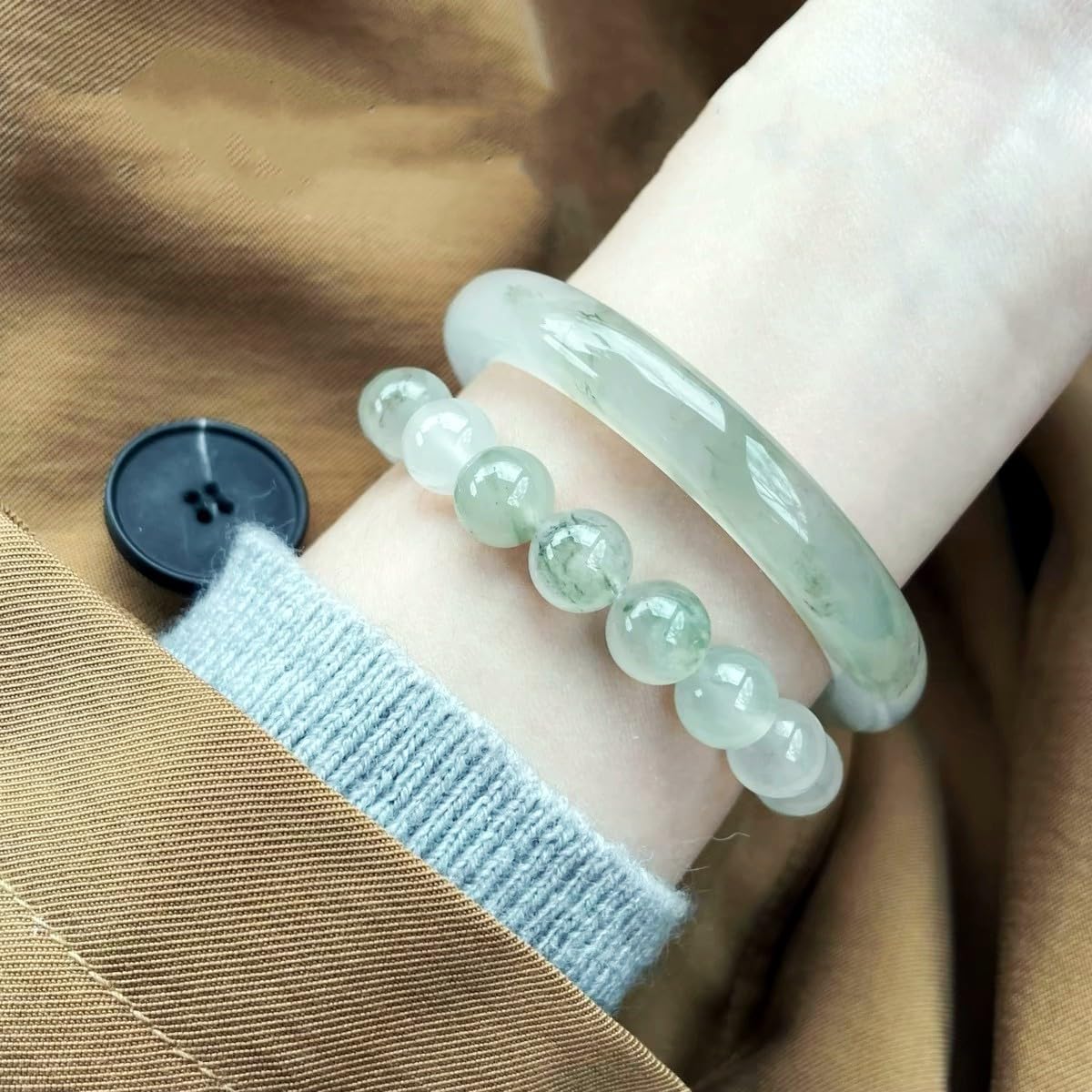 URED Natural Jade Bangle Bracelet For Women Genuine Green Jade Bracelet Good Luck Wealth Feng Shui Bracelet For Woman Yoga Meditation Mother Birthday Gift(TScui1, 62-63mm)