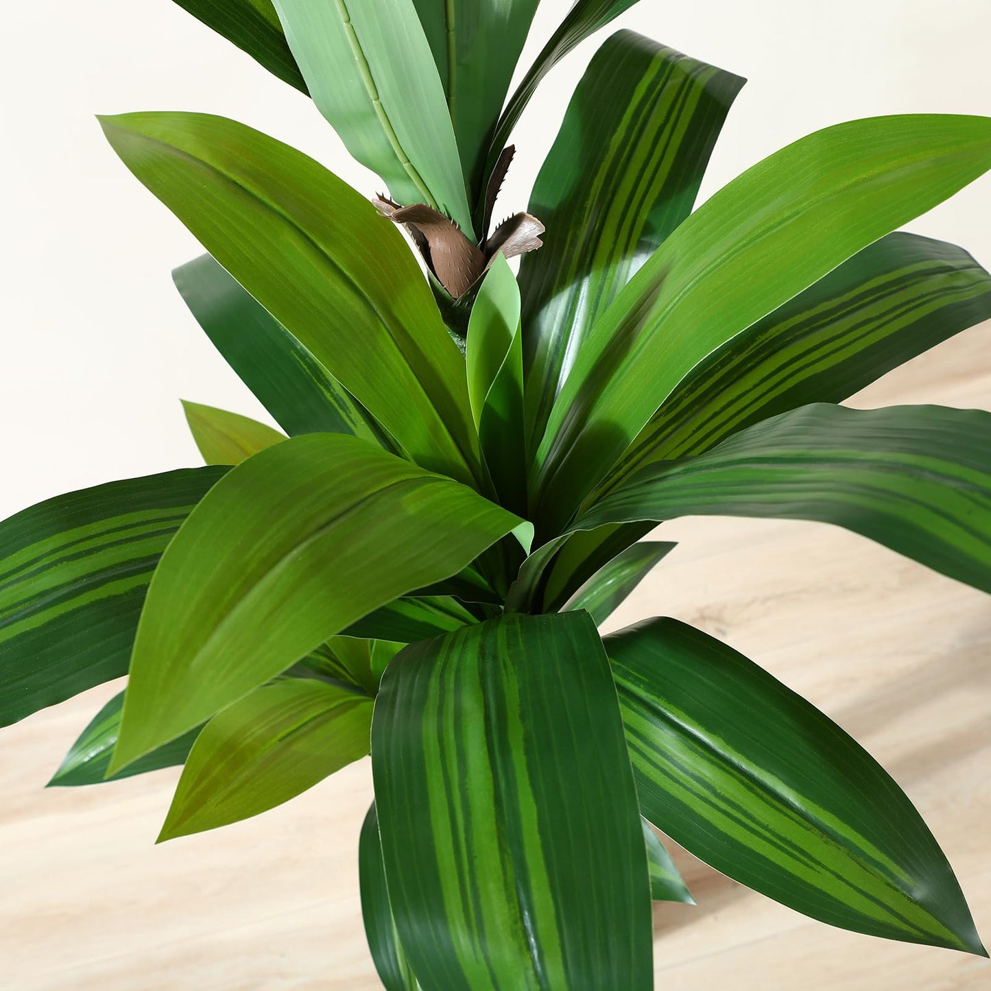 OAKRED Artificial Dracaena Tree 5ft, Tall Fake Dracaena Plants with White Planter, Faux Dragon Tree Indoor Floor Plant for Home Decor Office Living Room Porch Housewarming, 1Pcs