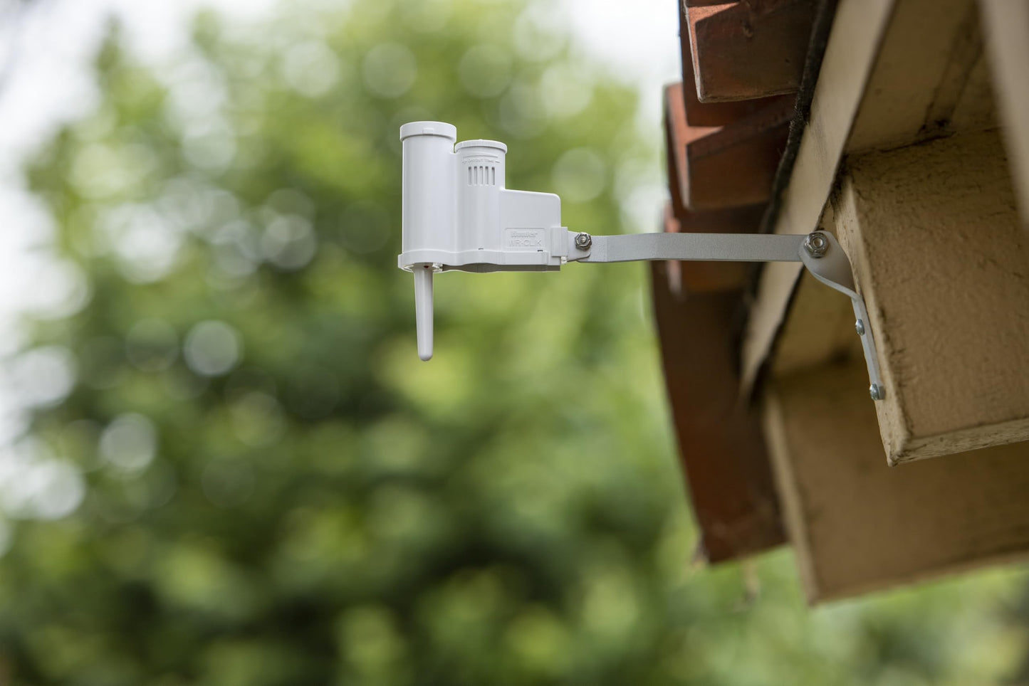 Hunter Rain Clik WRCLIK Wireless Rain Sensor with Freeze Shutoff, Automatic Shutoff for Sprinkler Controllers, Compatible with Most Irrigation Controllers, Mounts Easily to Gutter or Wall