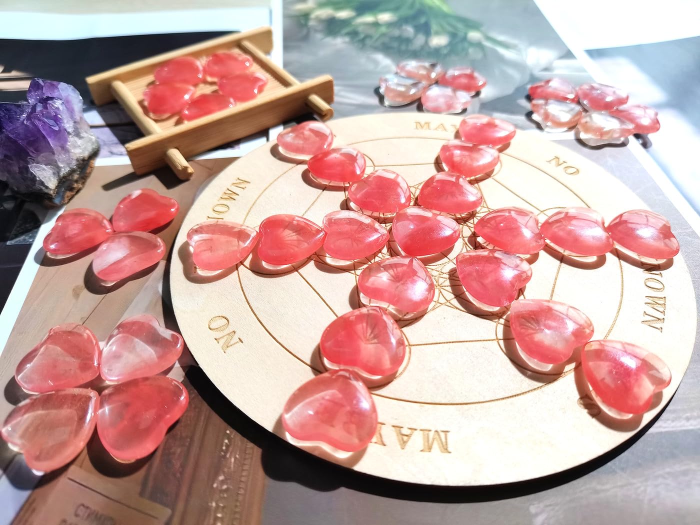 QINJIEJIE 20PCS Cherry Quartz Heart Stones Crystals Bulk Love Shaped Worry Stone Heart Rock Pocket Polished Palm Gems Crystal Reiki Balancing Wholesale Carved Stone Decor Gift