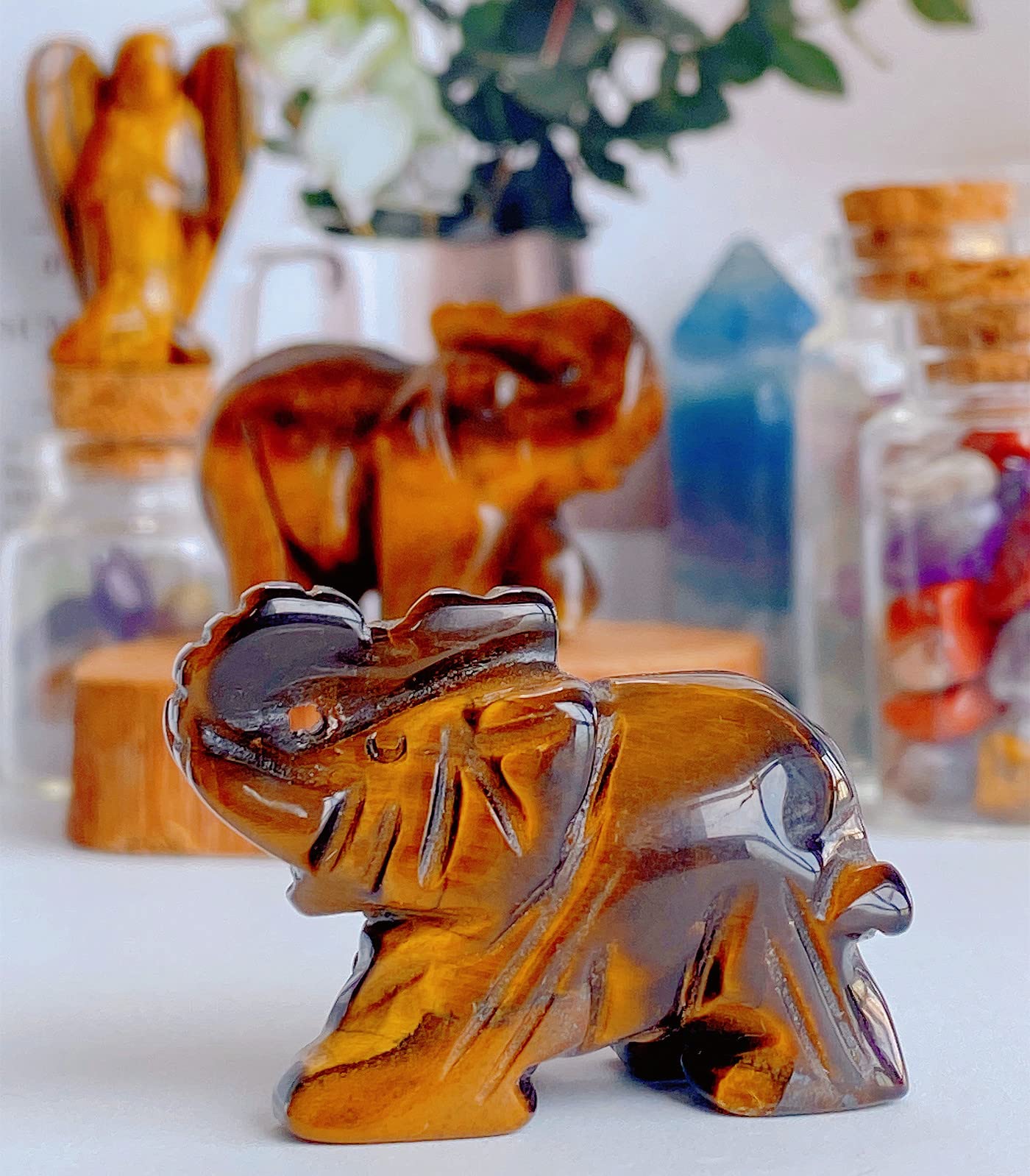 QINJIEJIE Tiger Eye Elephant Crystals Elephant Decor Healing Crystal Statue Pocket Polished Guardian Stones Figurine Office Room Cute Desk Gem Decor Spiritual Gift Christmas Meditation