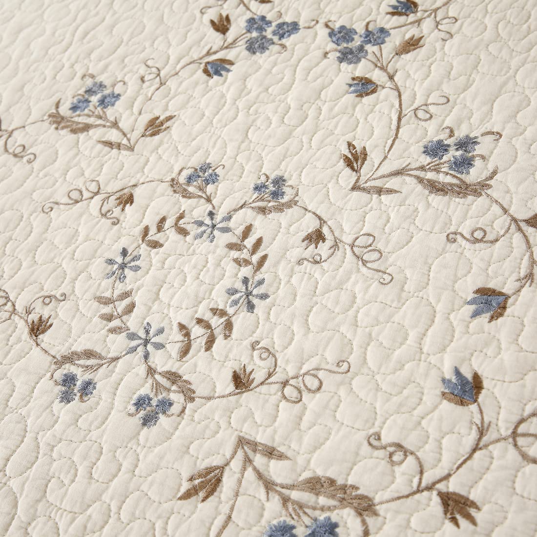 vctops 3-Piece Elegant Floral Embroidered Bedspread Coverlet Set Oversize Queen 100% Cotton Reversible Patchwork 1 Quilt and 2 Pillow Shams (Flower B,Oversize Queen)