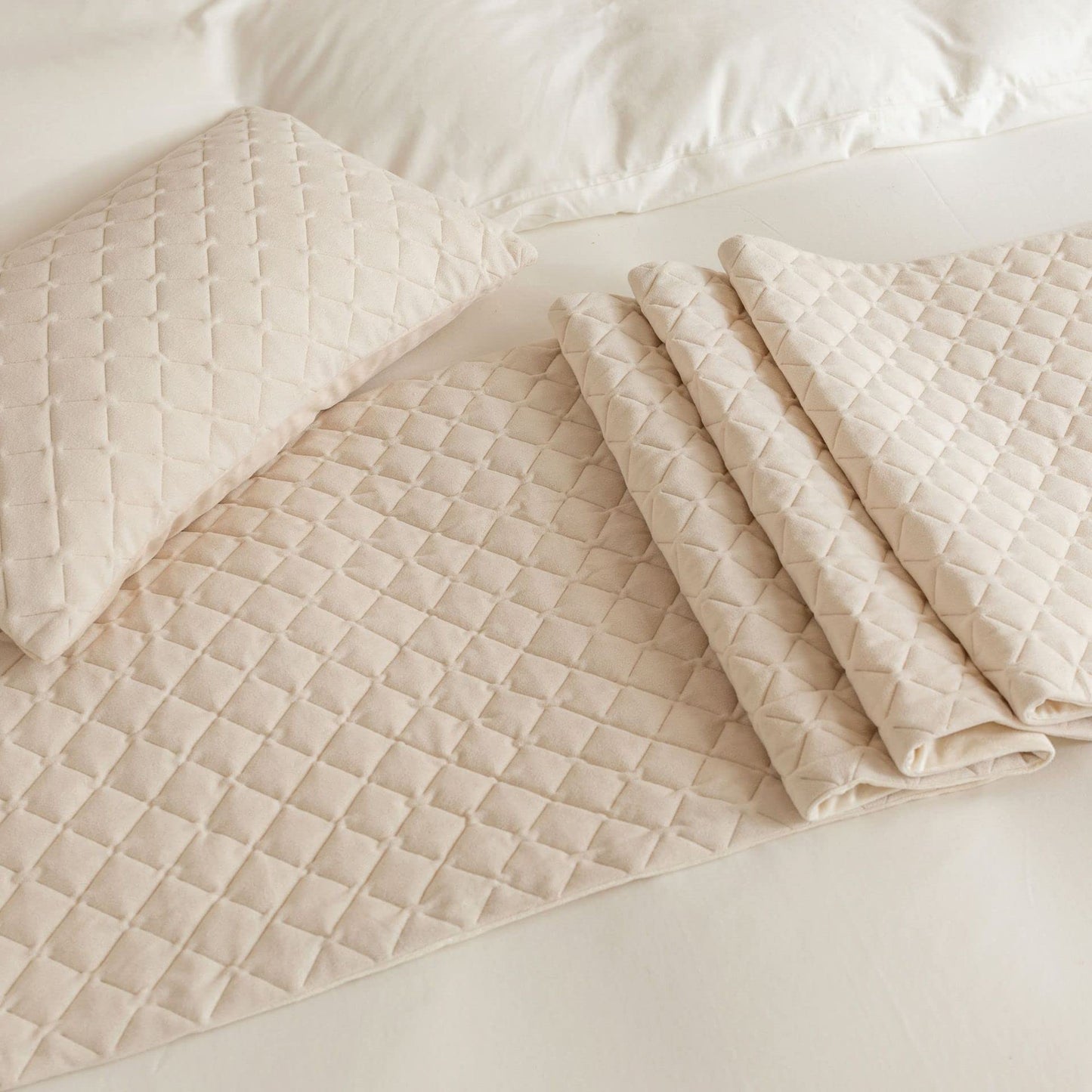 Guest Ruyunlai Bed Runner King Size,Beige Bed Runner for 240X45cm for 1.8m Bed Bed Runner of Luxury Hotel Grade