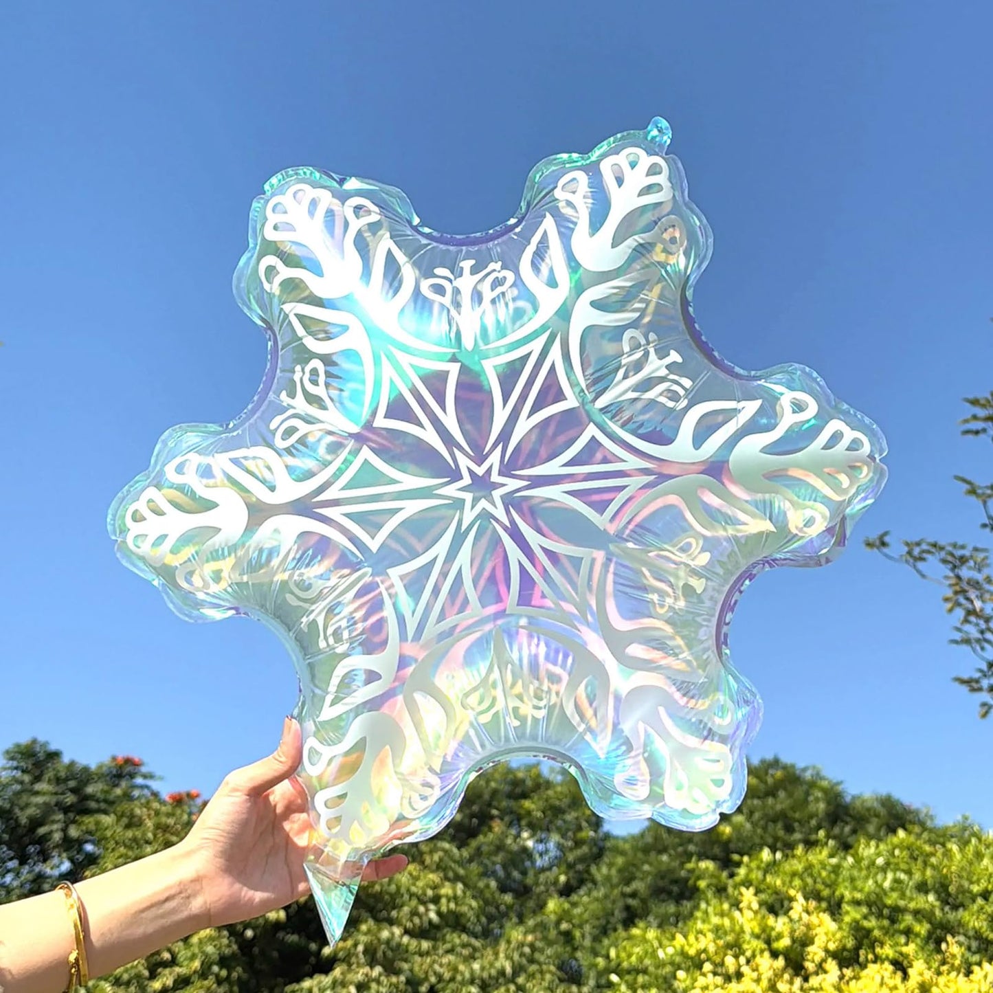 6pcs 24'' Clear Iridescent Snowflake Balloons, Winter Theme Snow Foil Mylar Balloons for Ice Snow Themed Birthday Party Decorations, Winter Wonderland New Year Decorations, Iridescent
