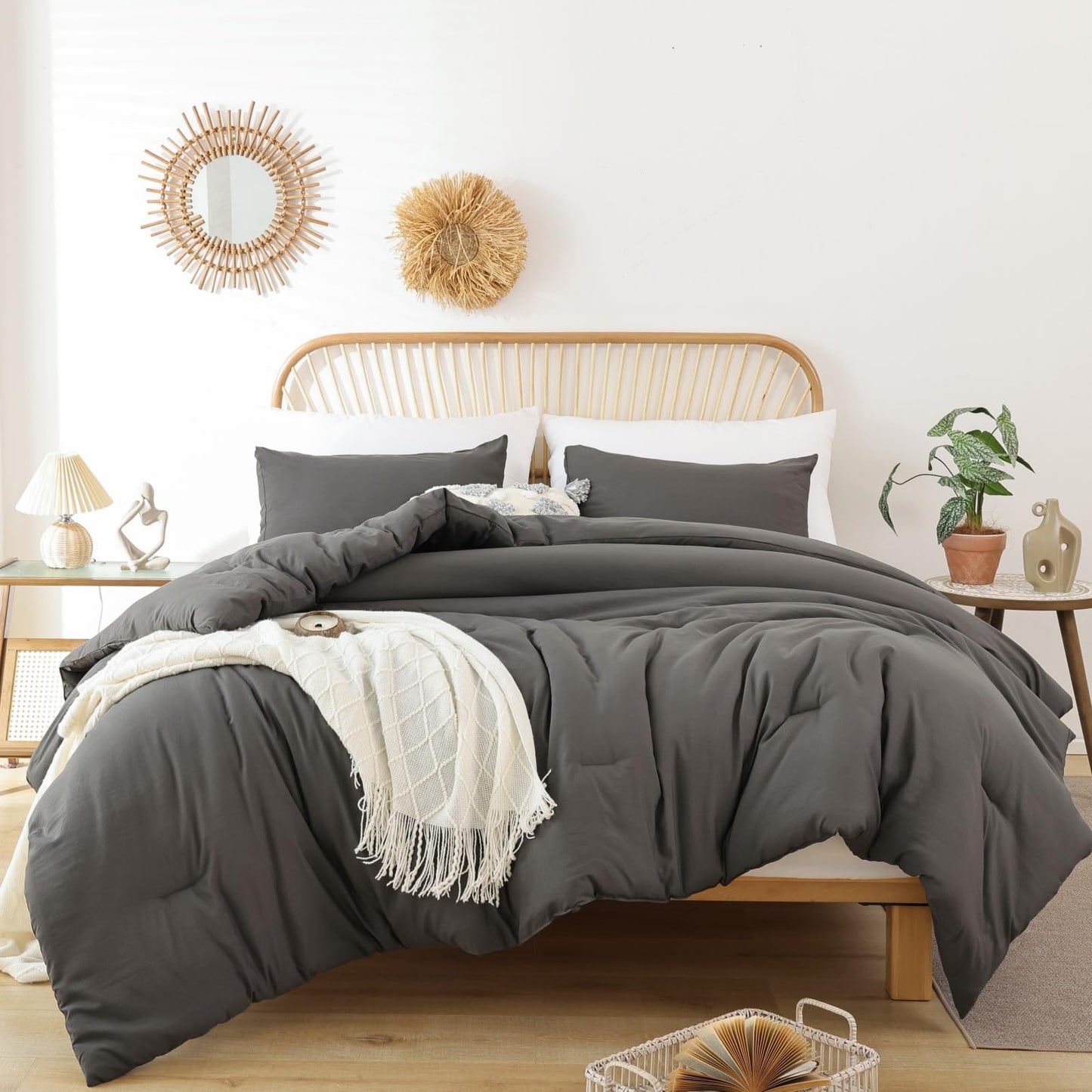 ROSGONIA Queen Comforter Set Charcoal Grey, 3pcs (1 Dark Gray Comforter & 2 Pillowcases) All Season Soft Bedding Lightweight Bedspread Blanket Quilt